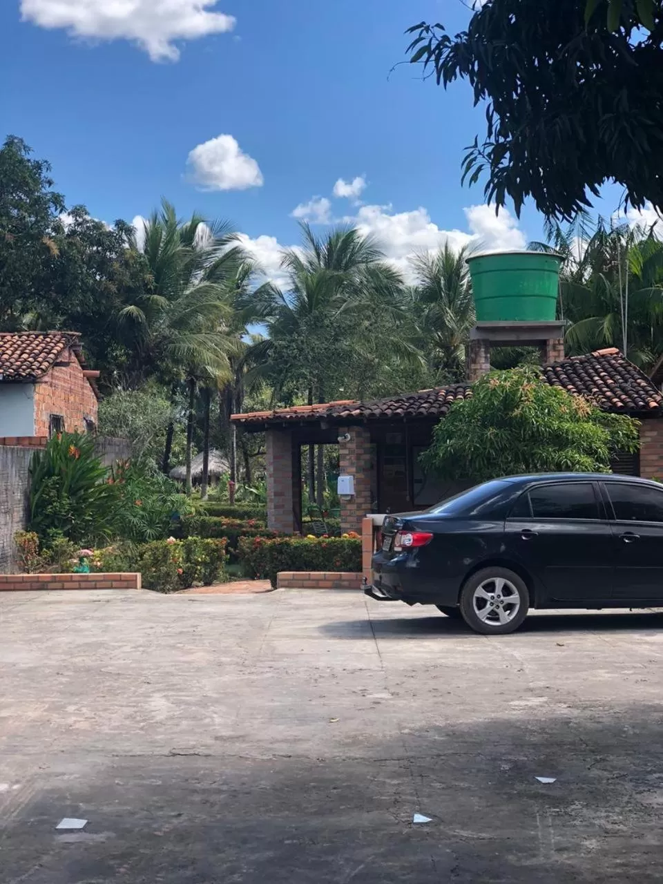 Parking, Property Building in Pousada do Riacho
