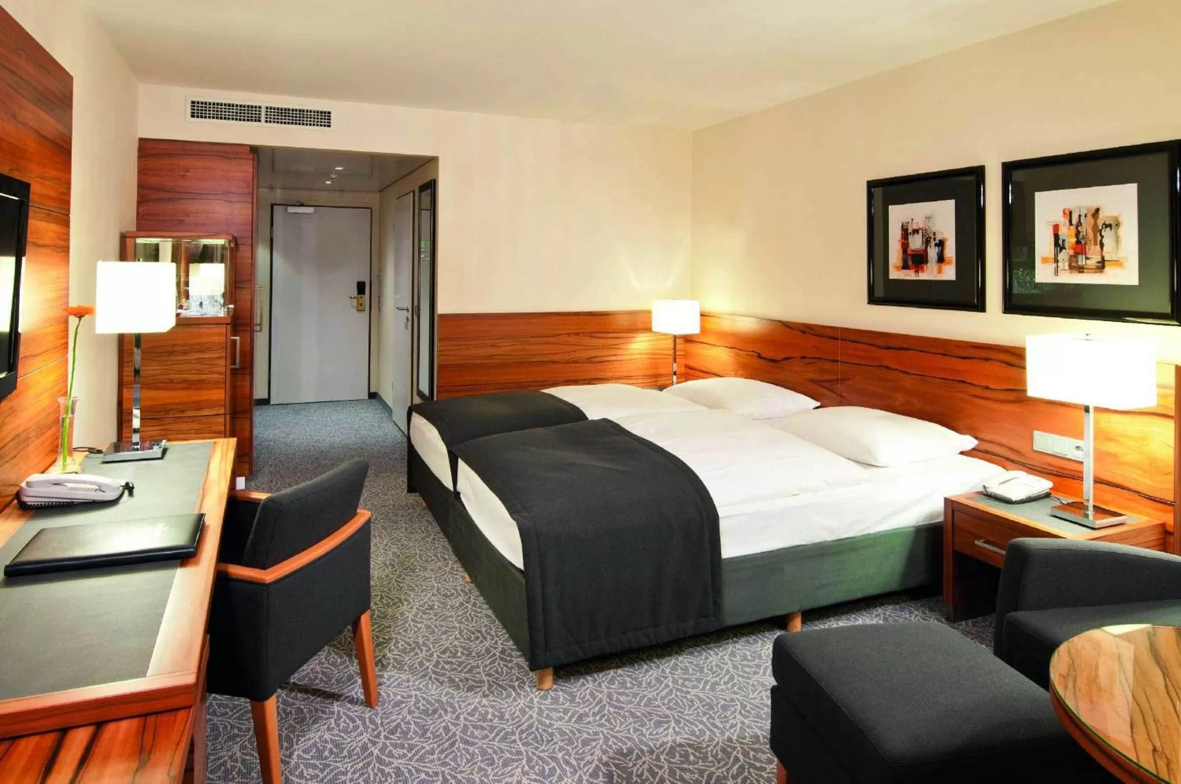 Classic Double or Twin Room in Maritim Hotel München