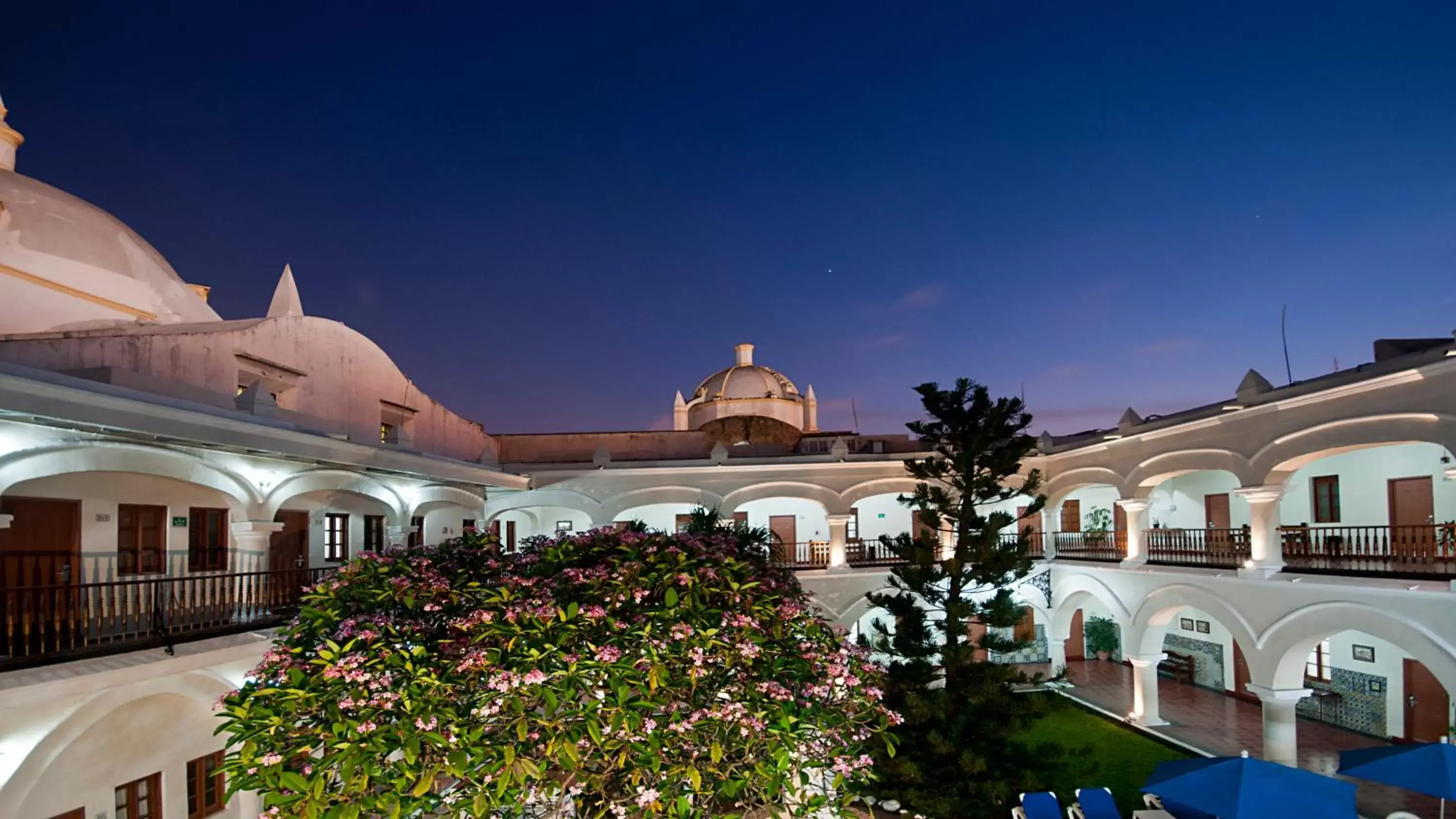 Photo of the whole room, Property Building in Holiday Inn Veracruz-Centro Historico, an IHG Hotel