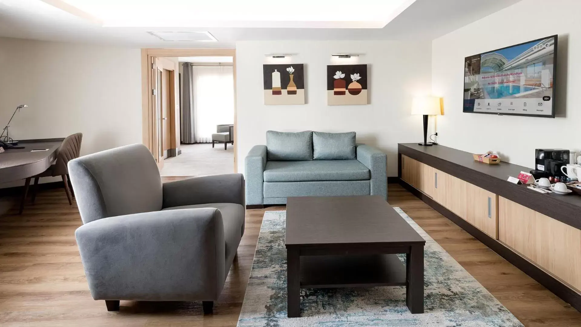 TV and multimedia, Seating Area in Ramada Plaza By Wyndham Istanbul City Center