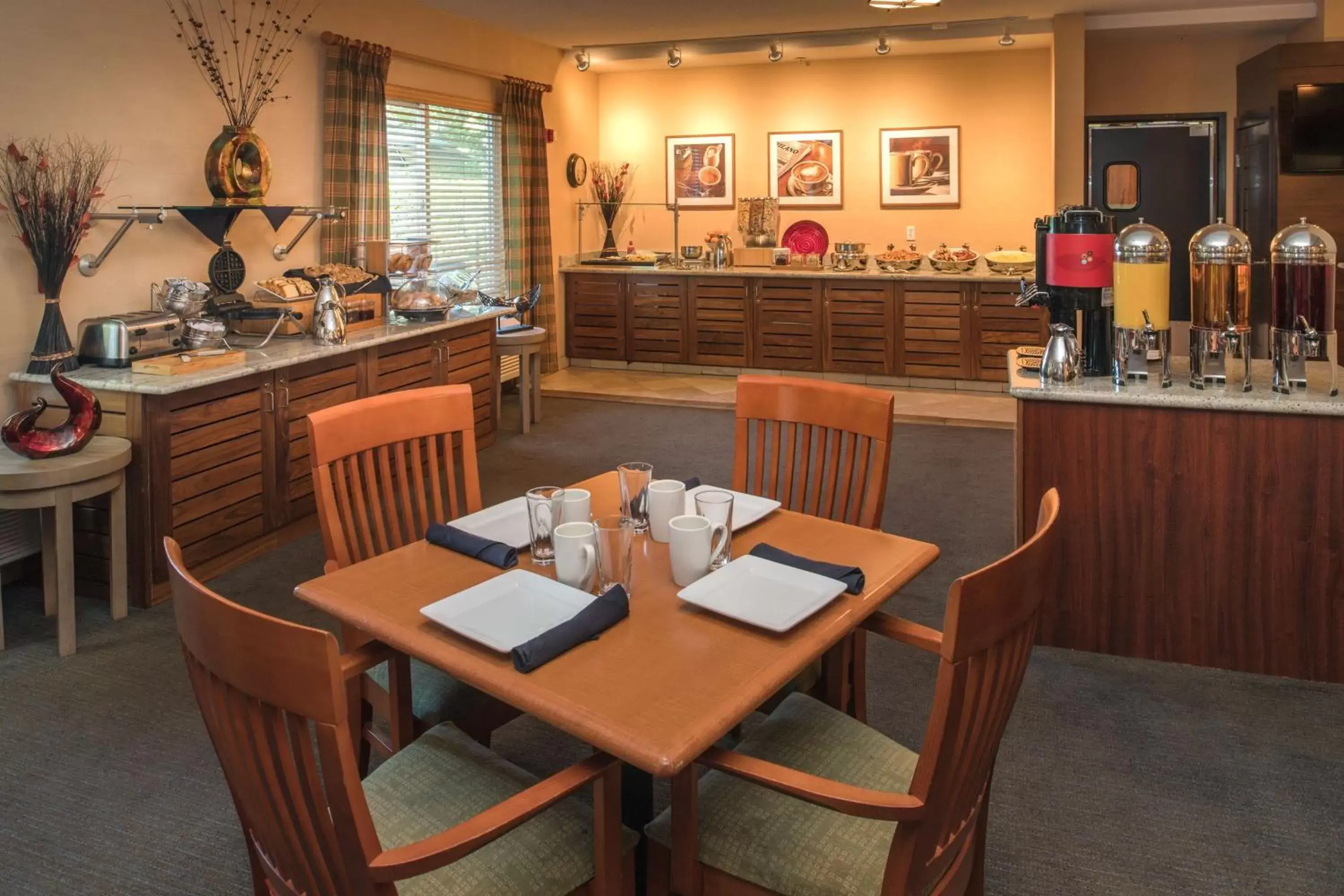 Restaurant/Places to Eat in DoubleTree by Hilton North Salem