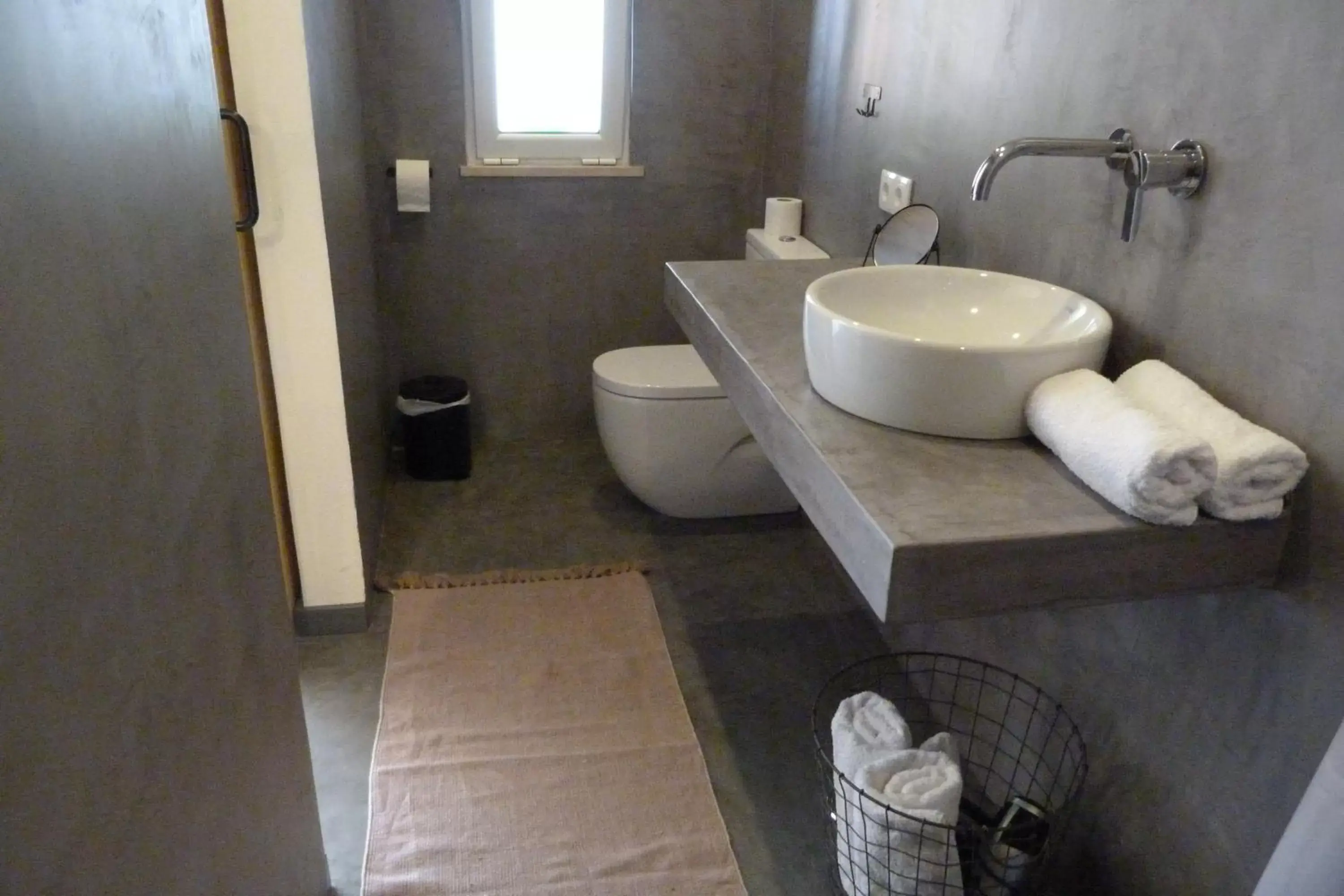 Bathroom in Trendy and Luxe Bed & Breakfast