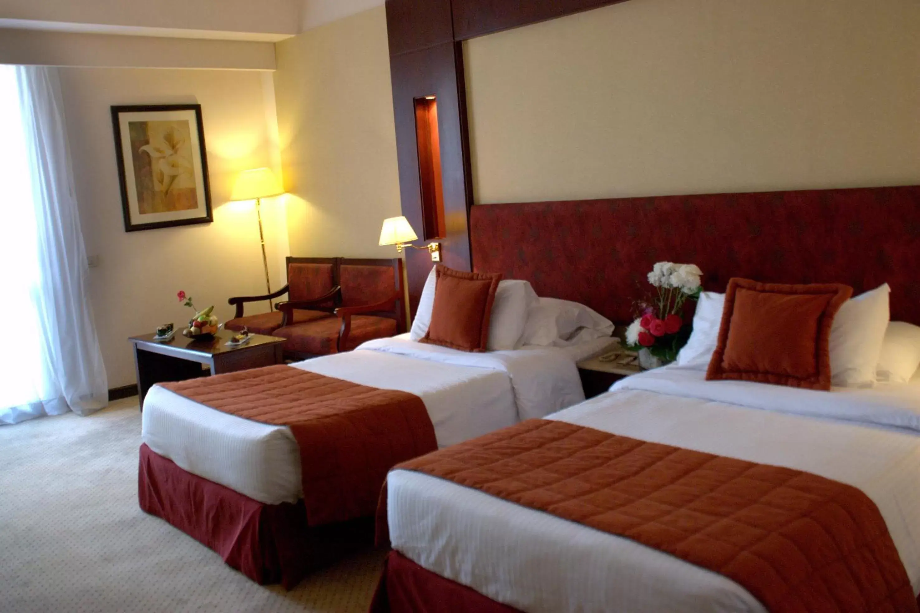 Bedroom, Bed in Safir Hotel Cairo