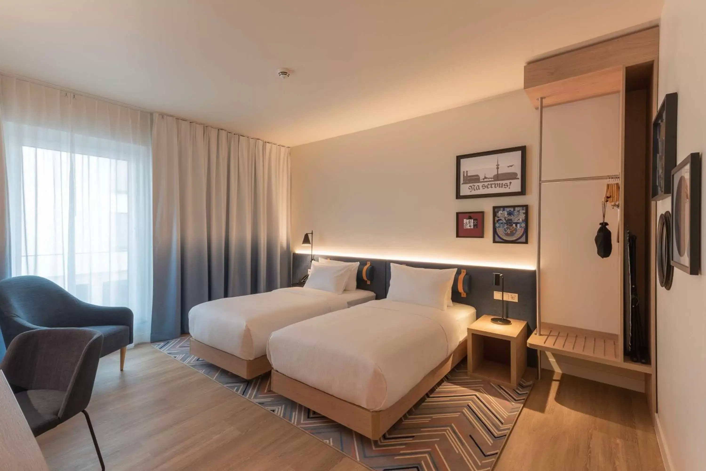 Super King Room in Hampton By Hilton Munich City North Super King Room in Hampton By Hilton Munich City North