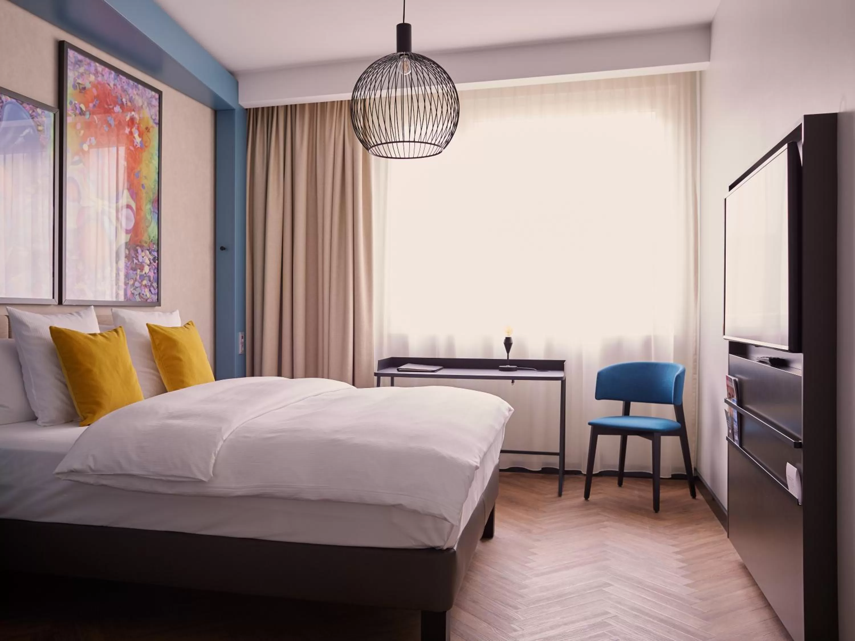 Bed in Hotel Mondial am Dom Cologne MGallery