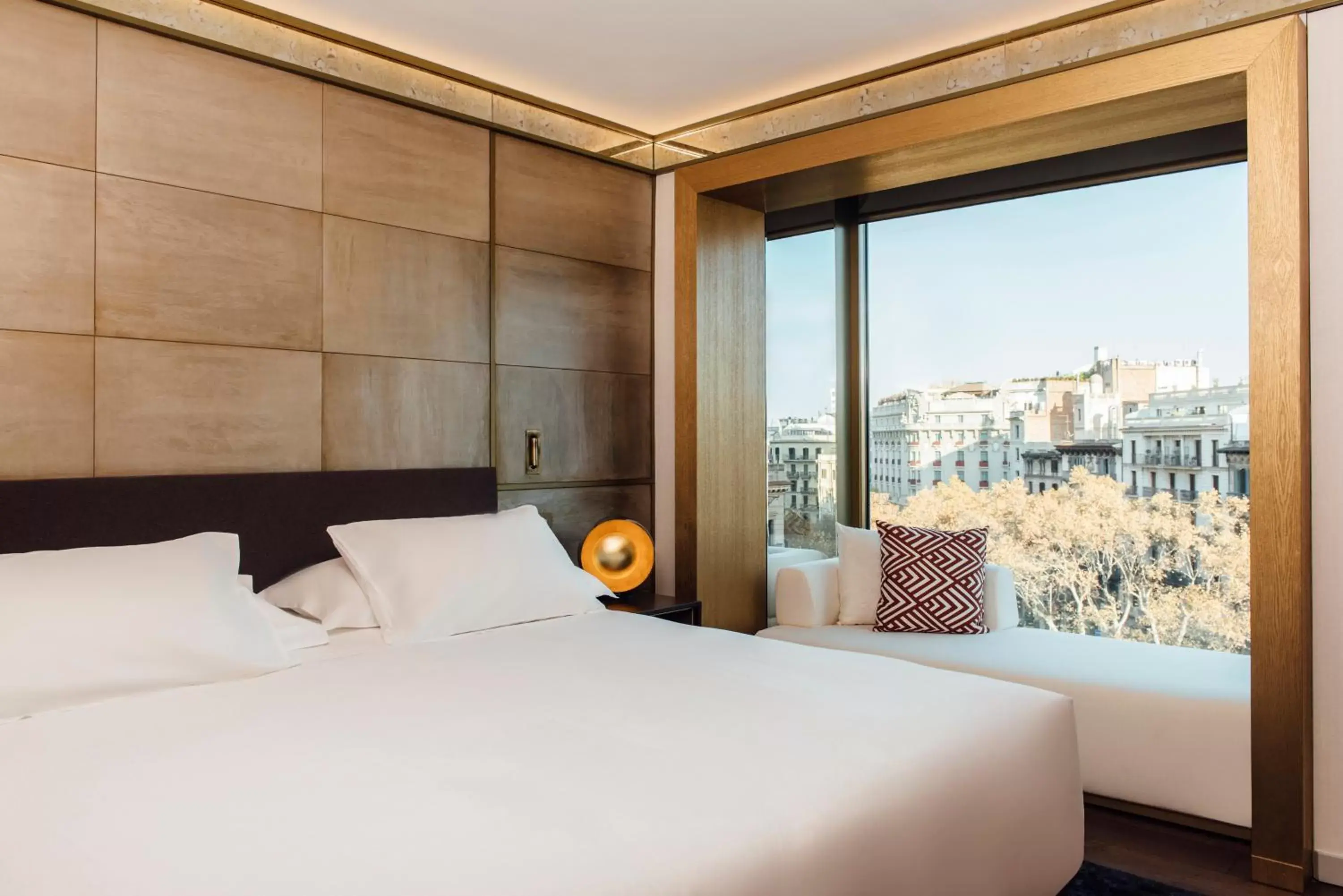 View (from property/room), Bed in Almanac Barcelona
