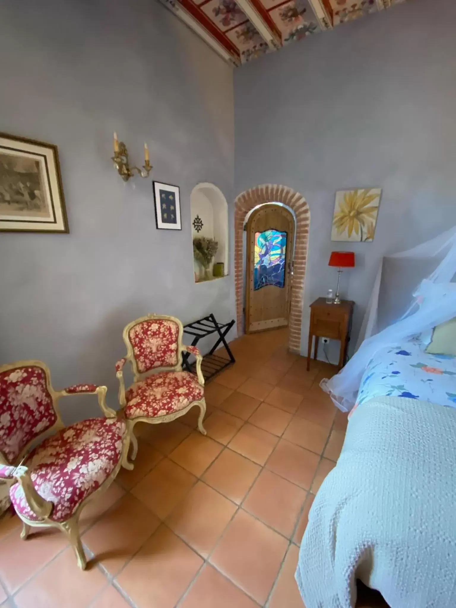 Photo of the whole room, Seating Area in Manoir du Bouyssou