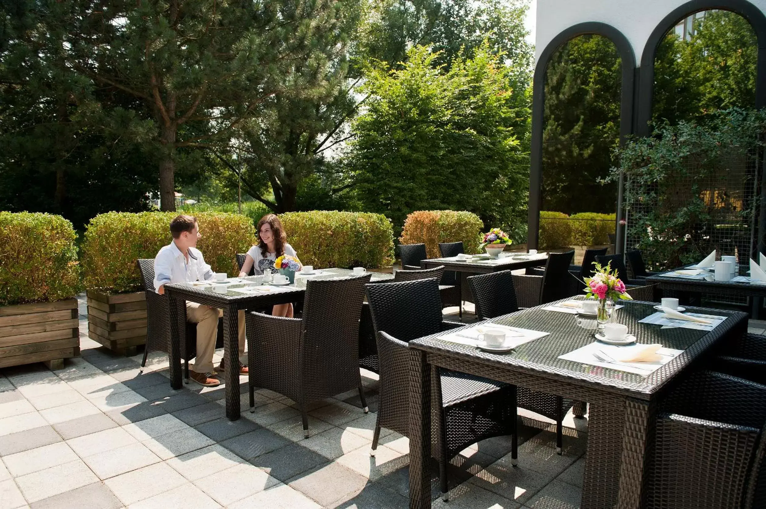 Balcony/Terrace, Restaurant/Places to Eat in ACHAT Hotel Regensburg im Park