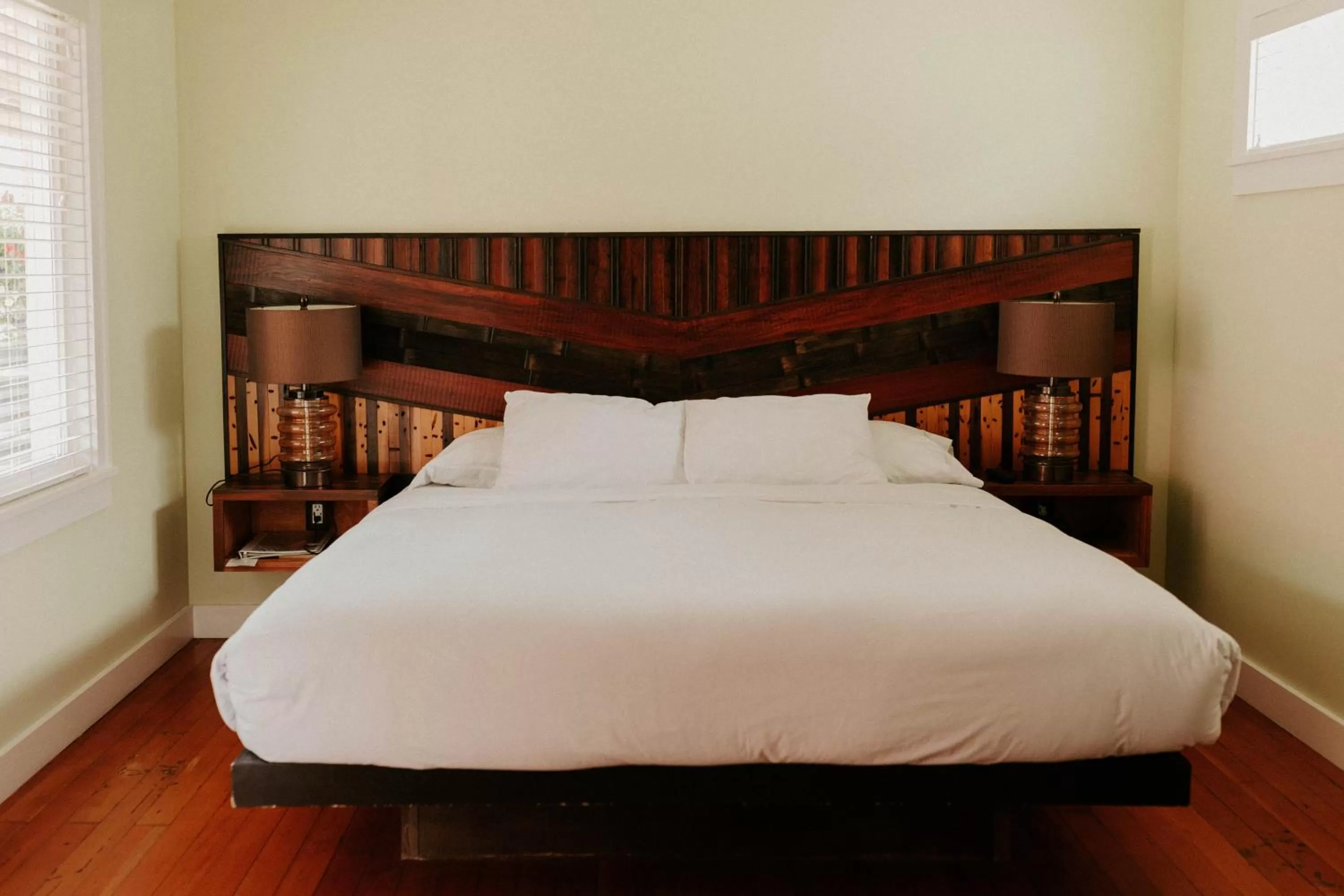 Bedroom, Bed in Pitchwood Inn