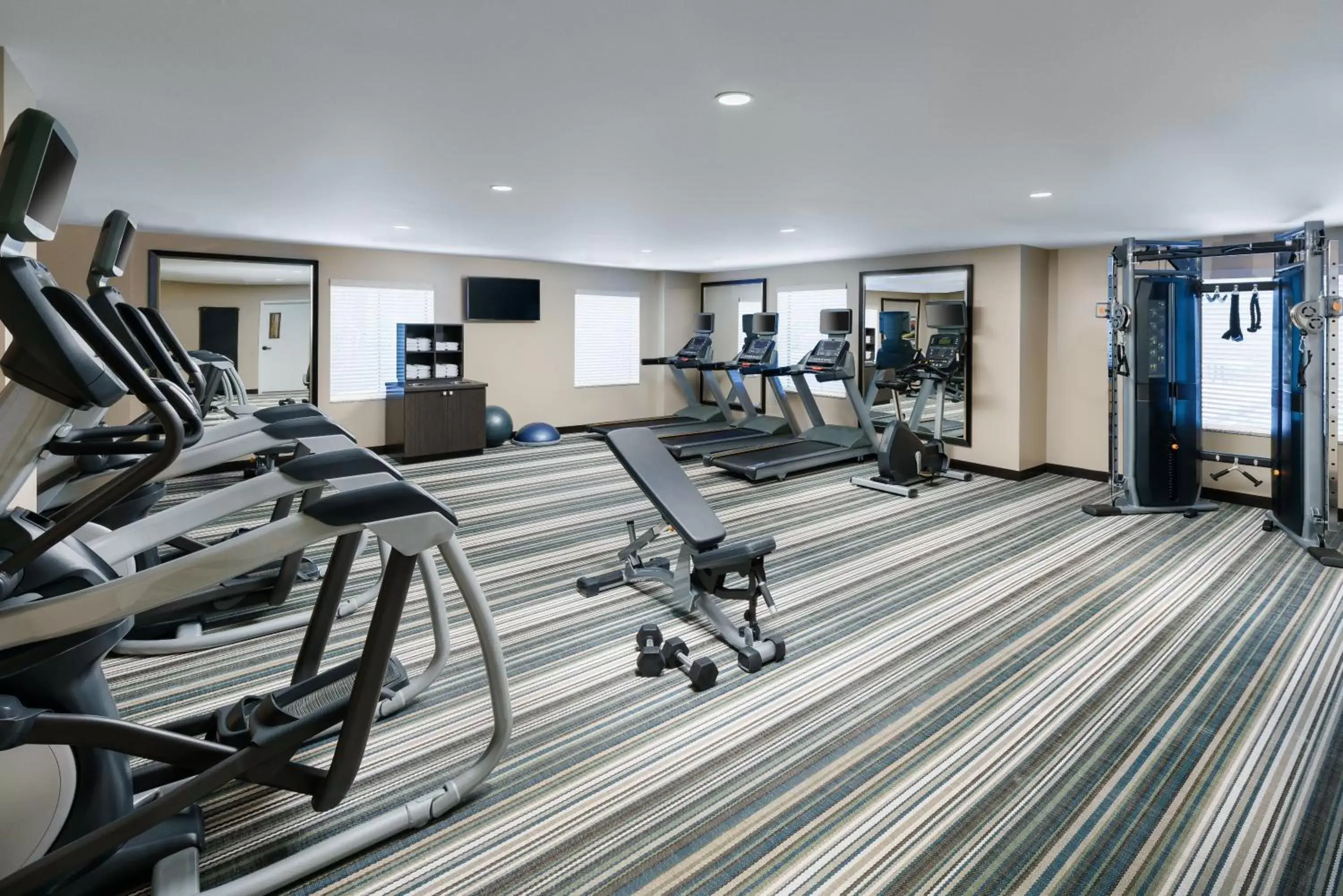 Spa and wellness centre/facilities, Fitness Center/Facilities in Candlewood Suites - Orlando - Lake Buena Vista, an IHG Hotel