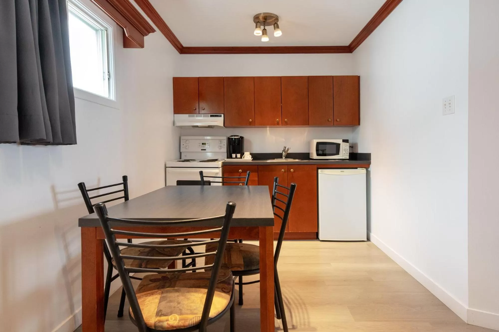 Kitchen or kitchenette in Hotel Plante