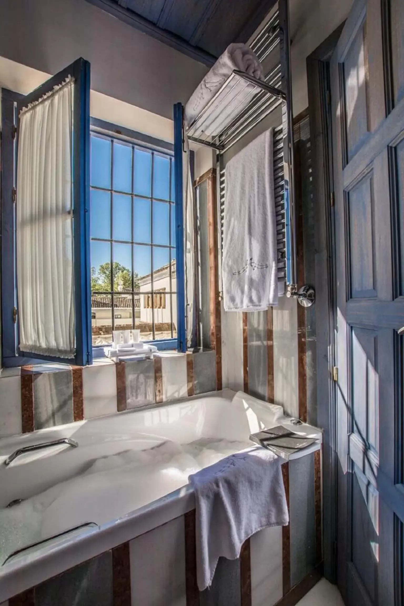 Bathroom, Dining Area in Las Casas de la Judería de Córdoba