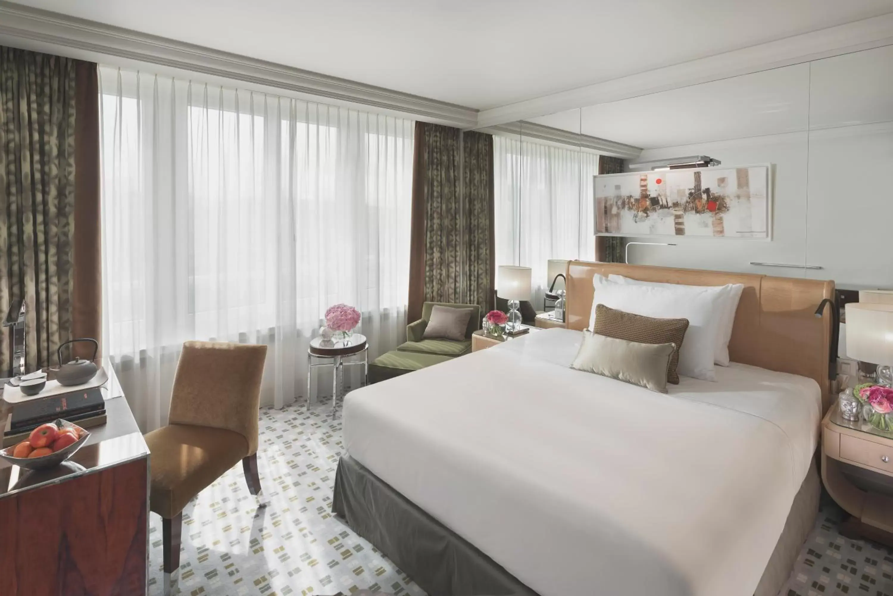 Photo of the whole room, Bed in Mandarin Oriental, Geneva