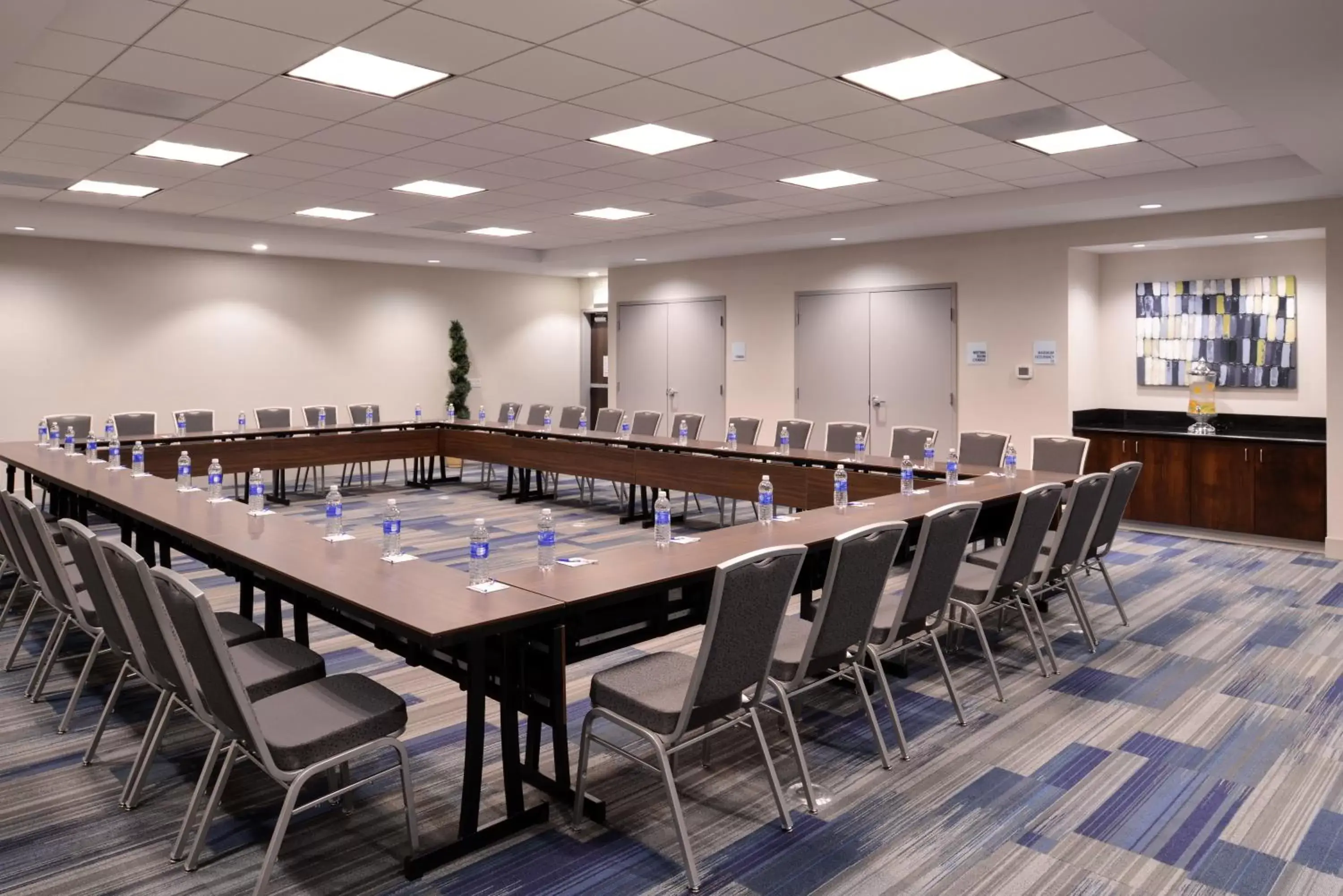 Meeting/conference room in Holiday Inn Express Hotels & Suites Loma Linda, an IHG Hotel