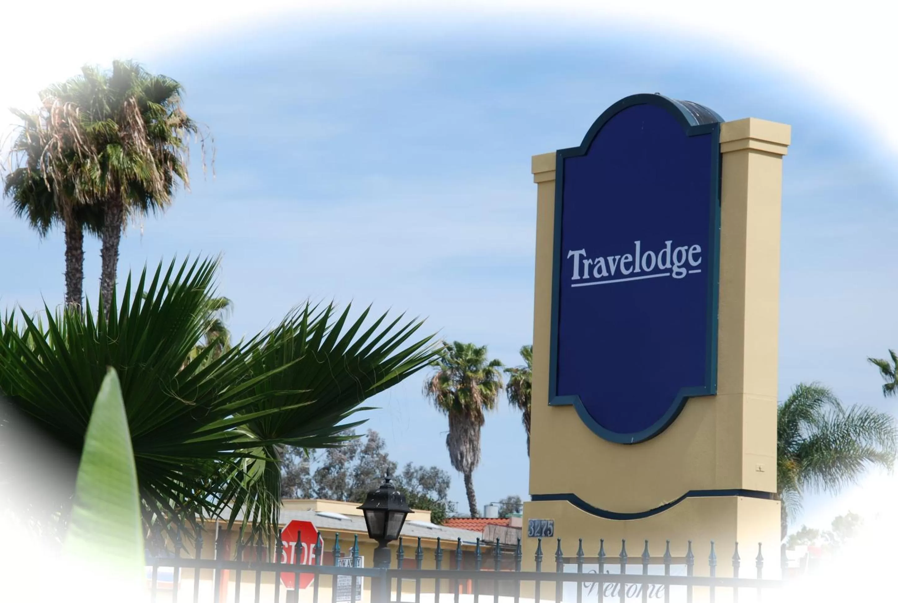 Facade/entrance in Travelodge by Wyndham San Diego SeaWorld