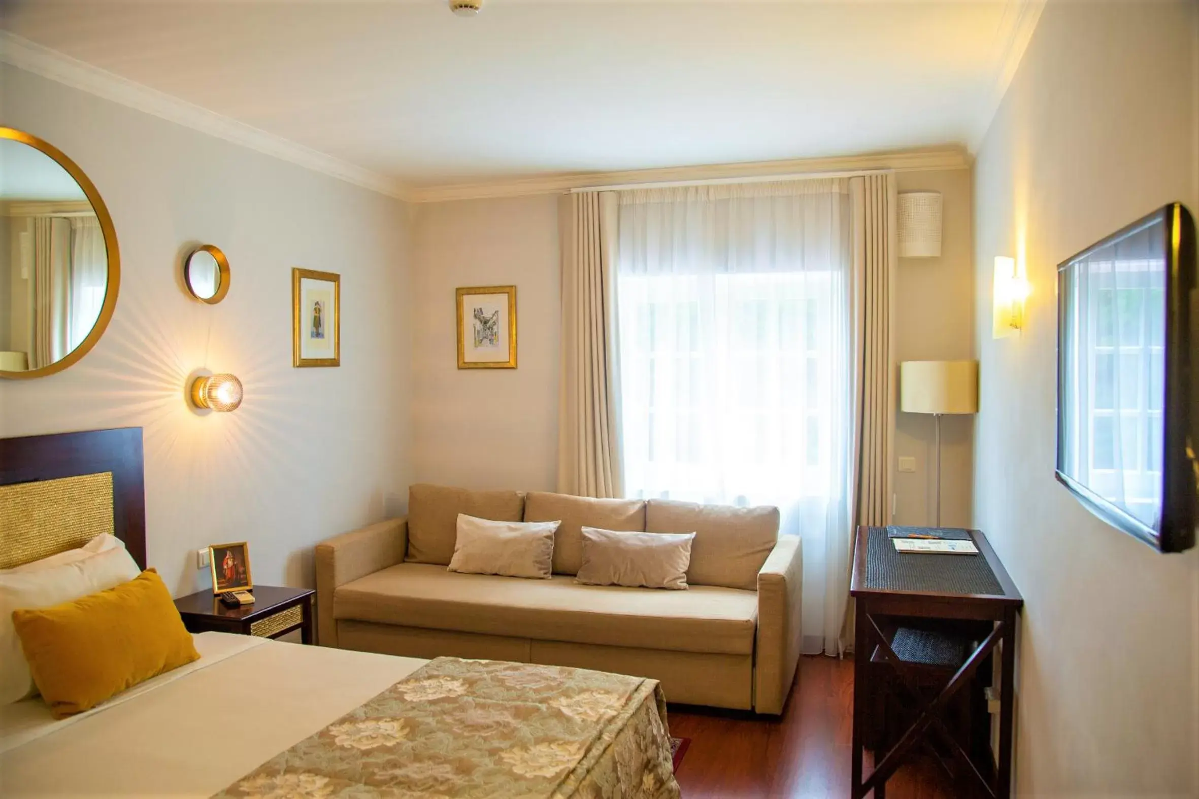 Bathroom, Seating Area in Casa Senhoras Rainhas - Óbidos - by Unlock Hotels