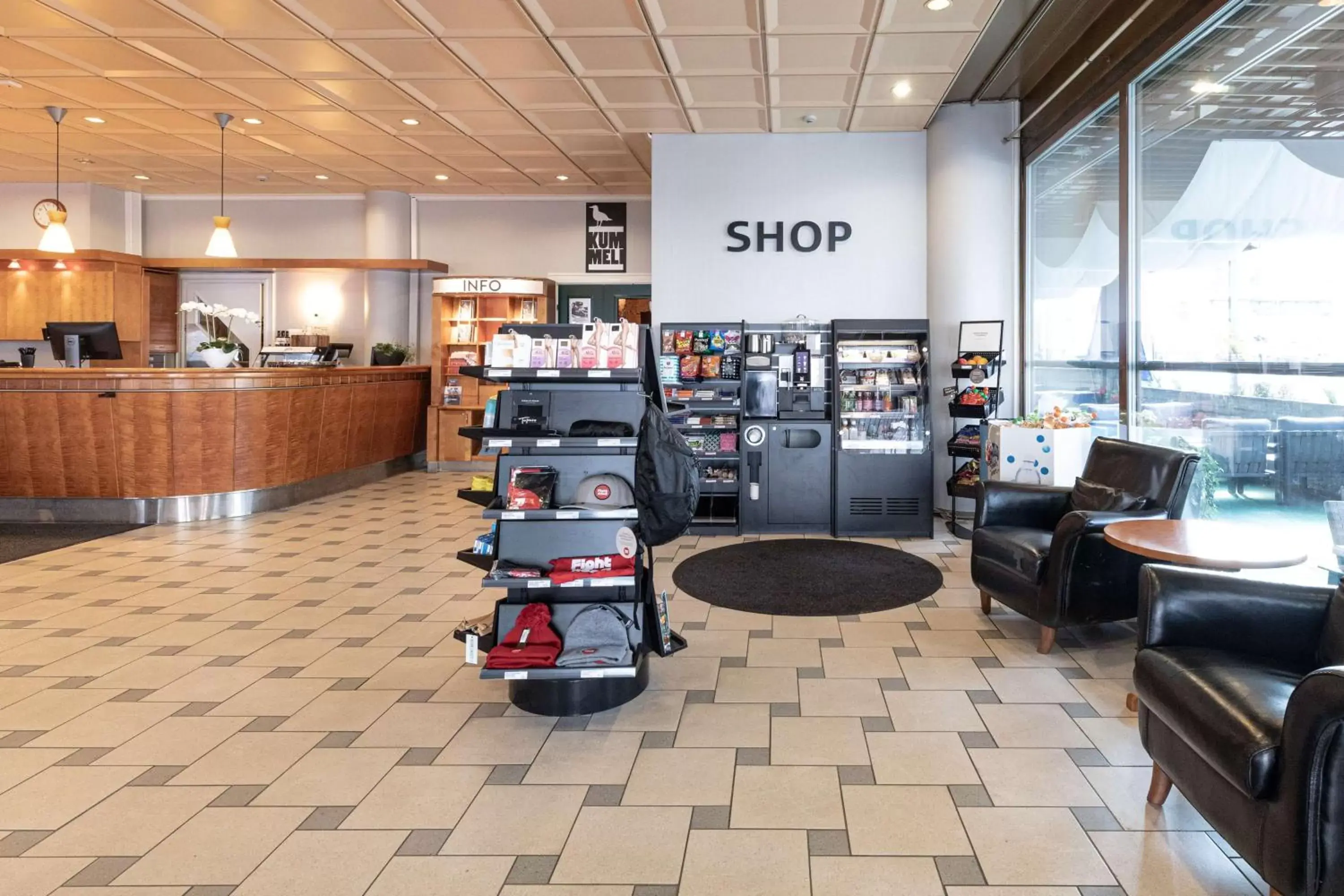 Lobby or reception in Scandic Oulu Station