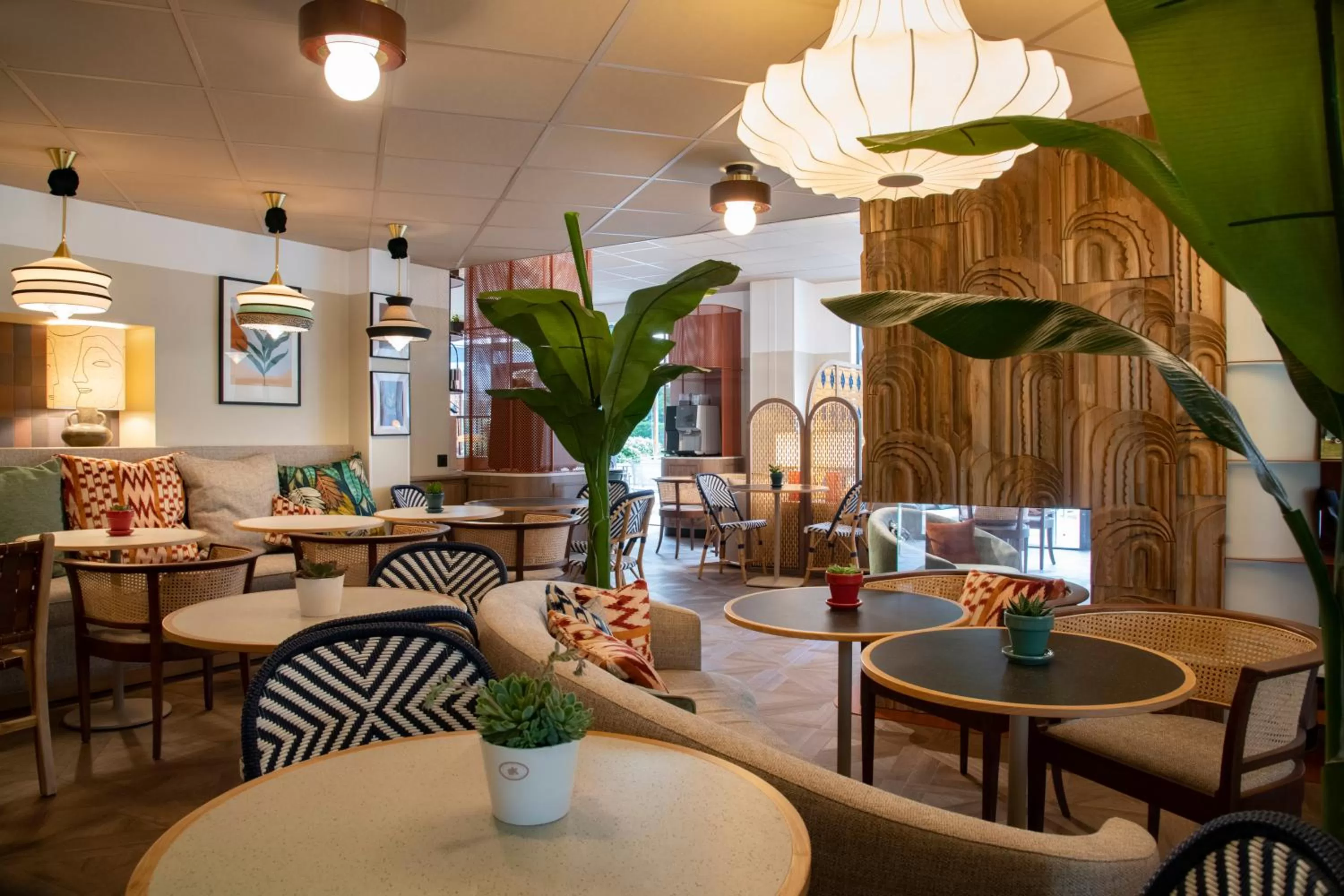 Lounge or bar in Novotel Suites Nice Airport