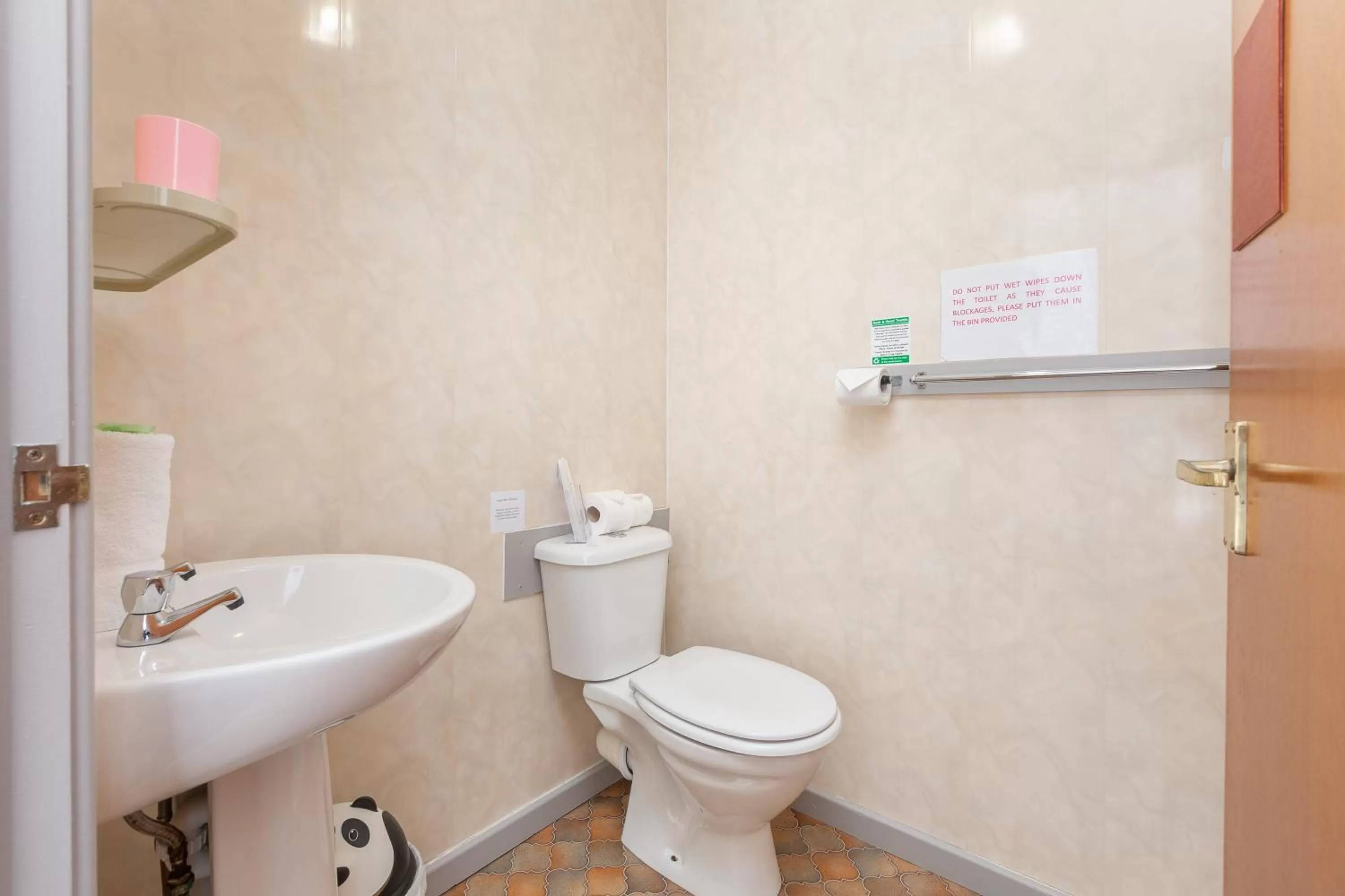 Property building in The Sandringham Court Hotel & Apartment Welcoming Large and Small Groups for 15 years