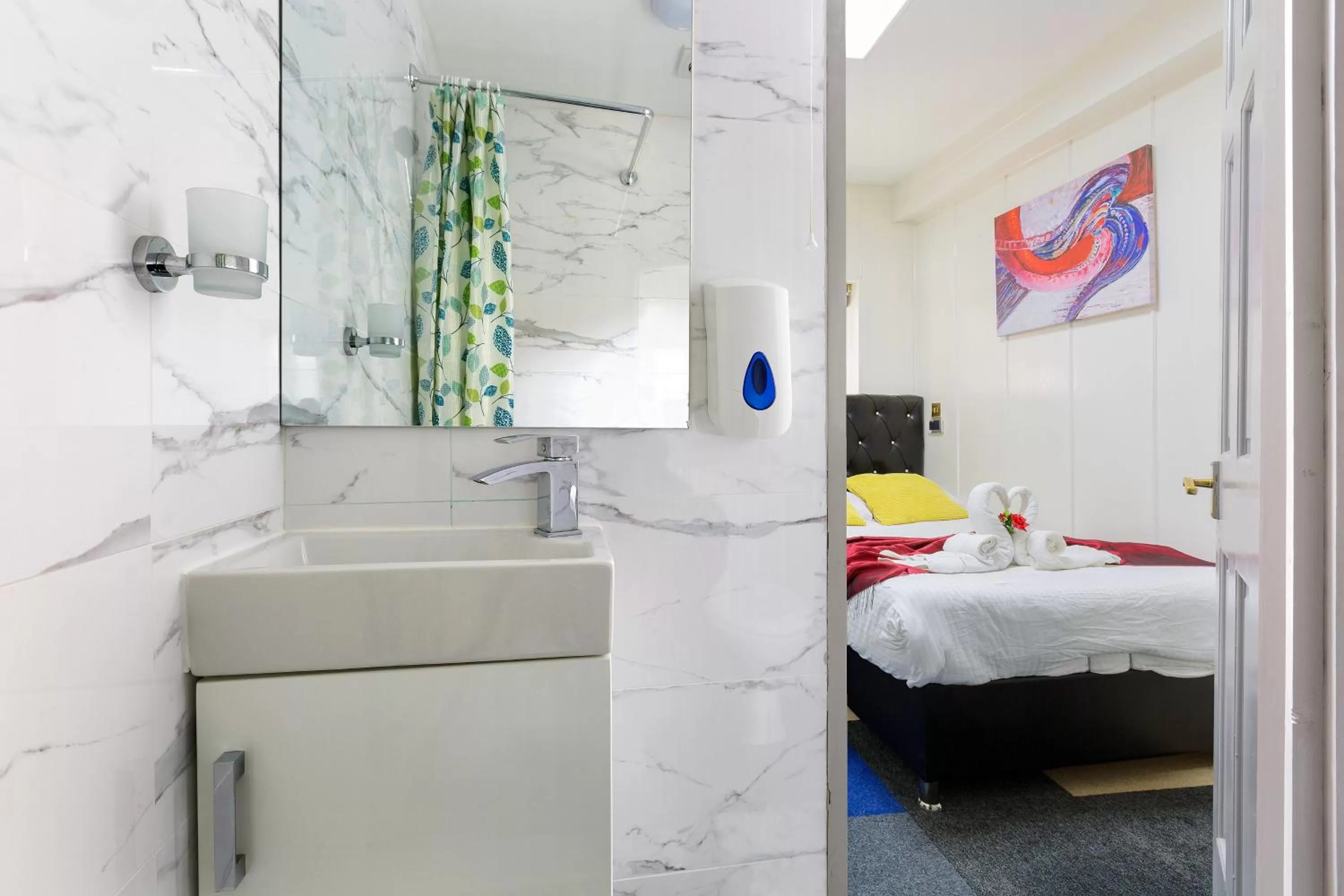 View (from property/room), Bed in Central Hoxton Shoreditch