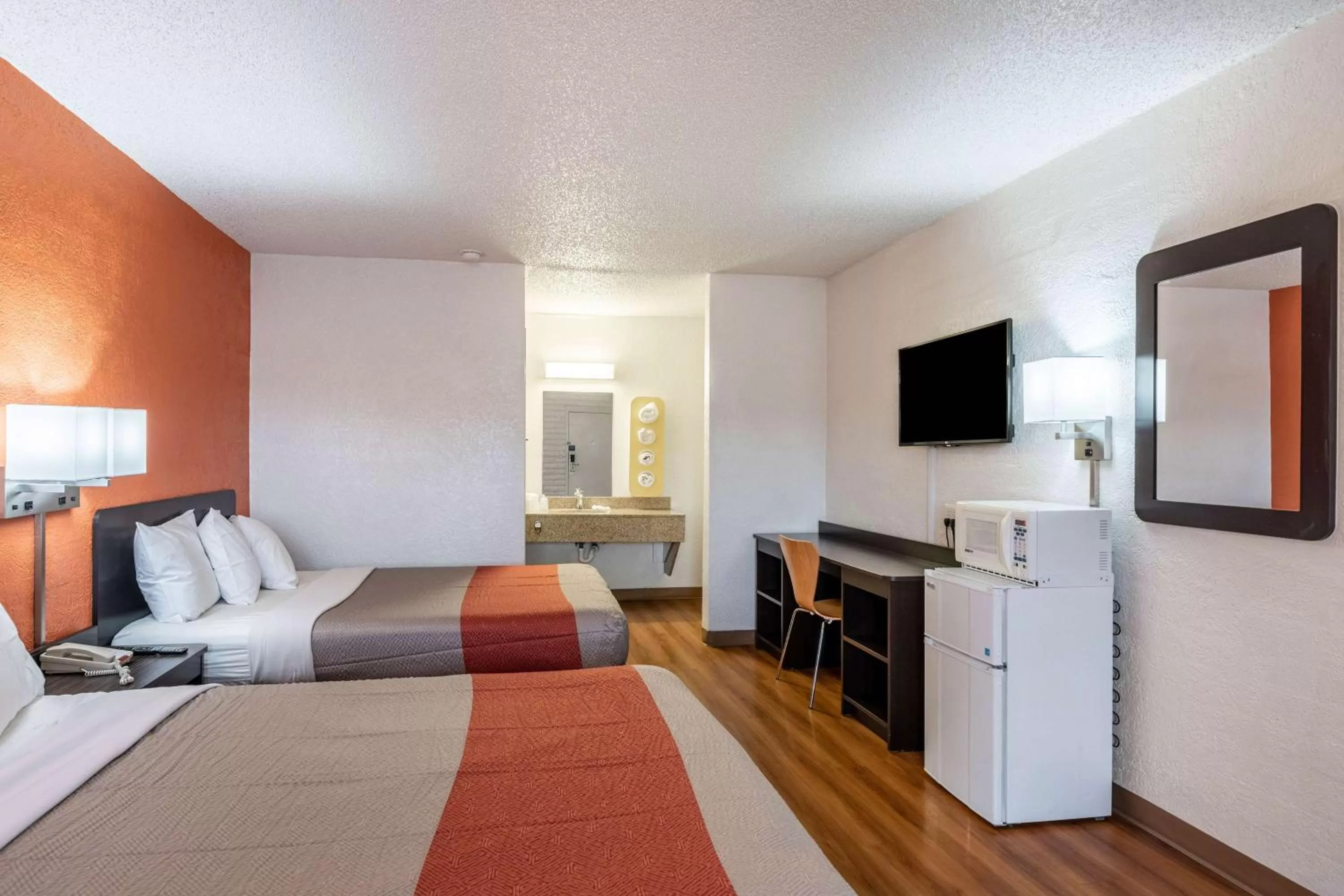 Photo of the whole room, Bed in Motel 6 Eloy Arizona Casa Grande