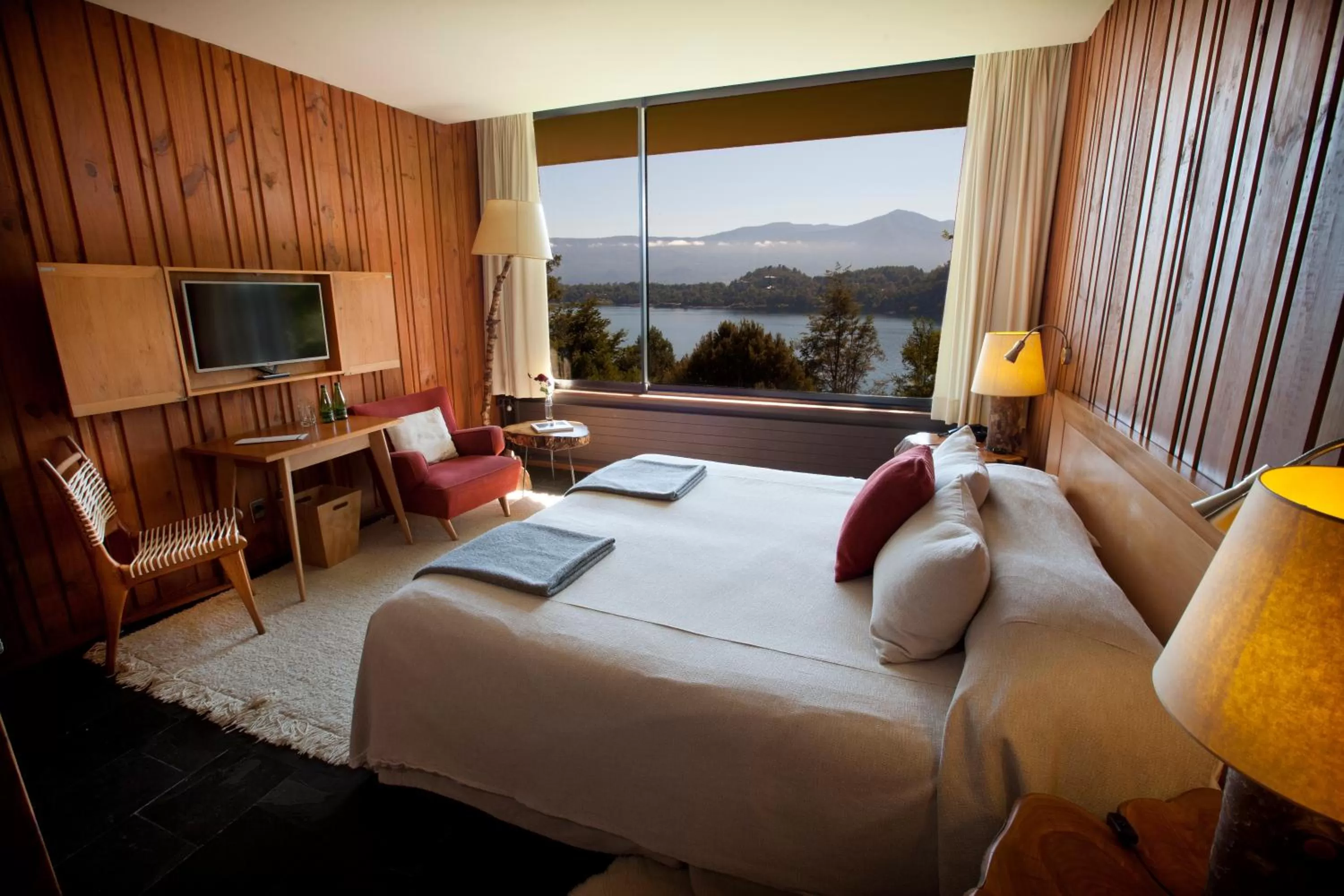 Photo of the whole room, Bed in Hotel Antumalal