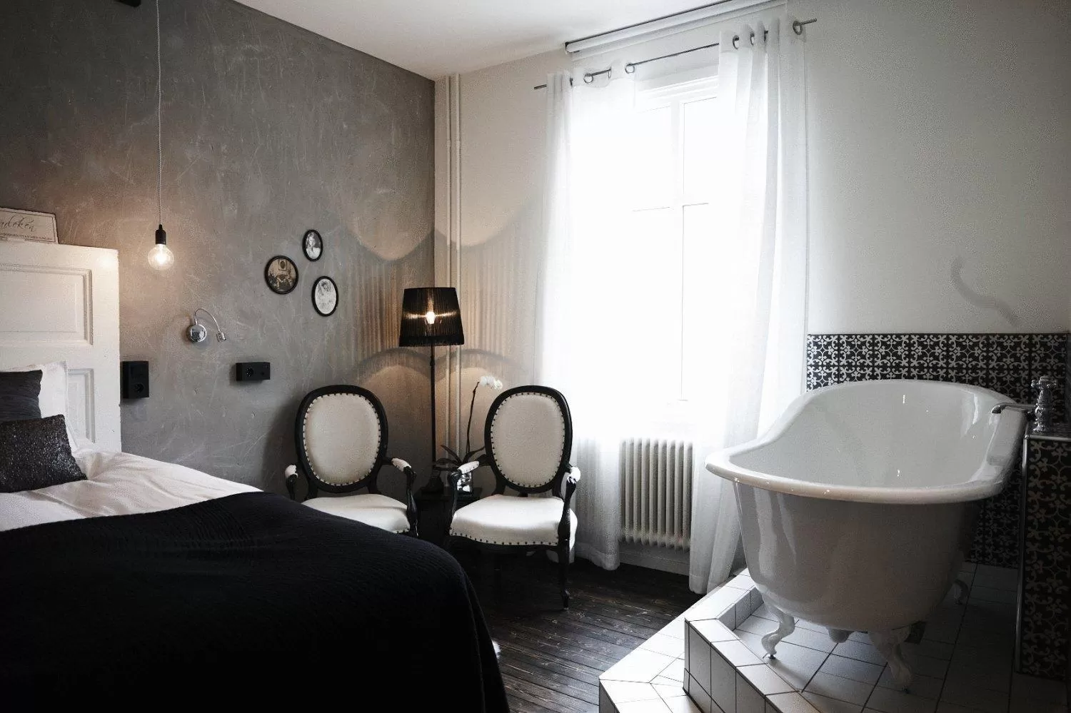 Photo of the whole room, Bed in Huskvarna Stadshotell