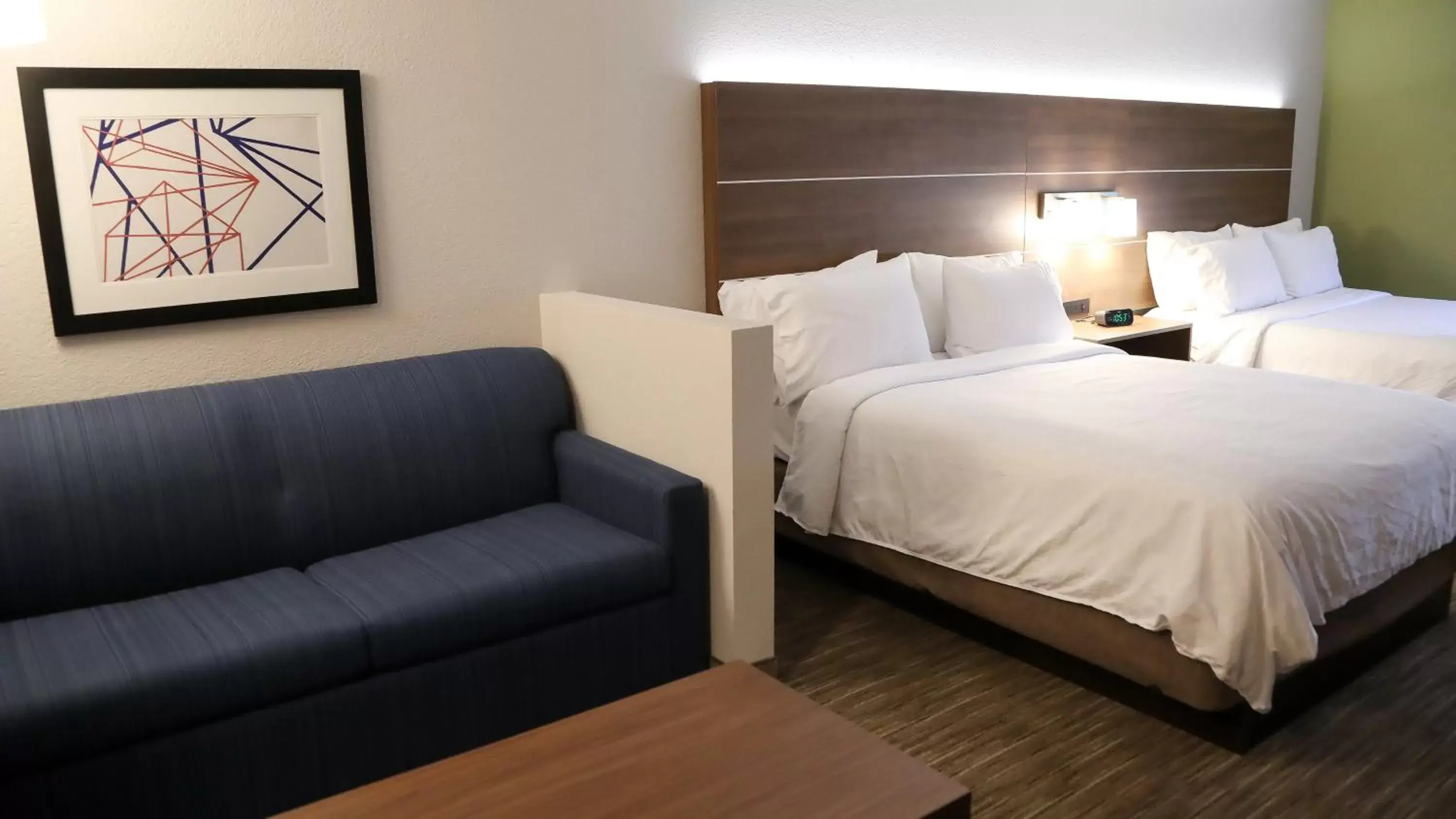 Photo of the whole room, Bed in Holiday Inn Express & Suites Colorado Springs North, an IHG Hotel