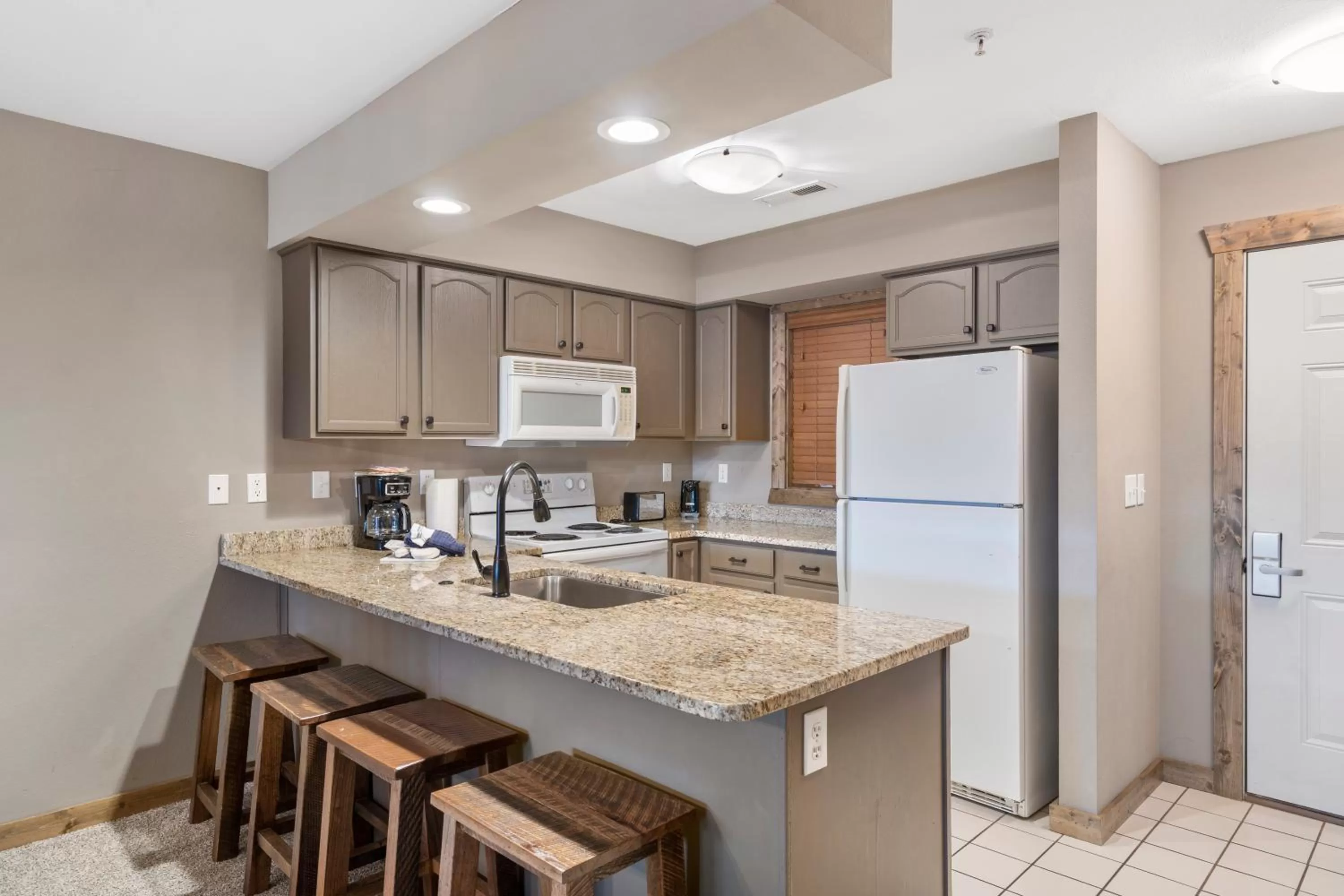 Kitchen or kitchenette in Table Rock Resorts at Indian Point