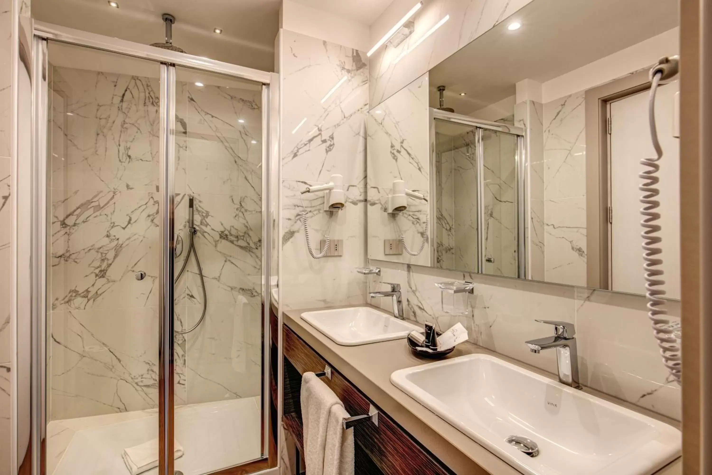 Bathroom in Al Manthia Hotel - Gruppo Trevi Hotels