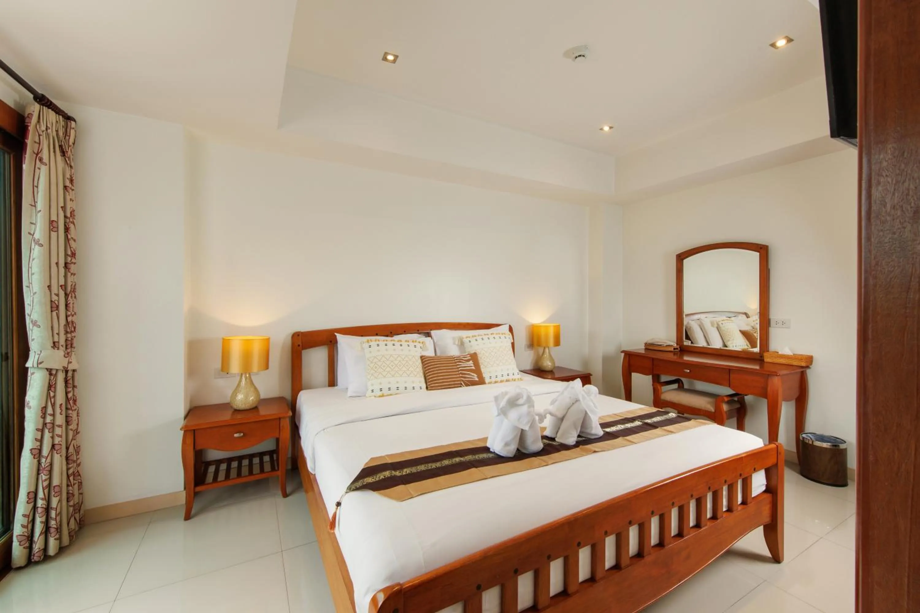 Bed in Rendezvous Classic House