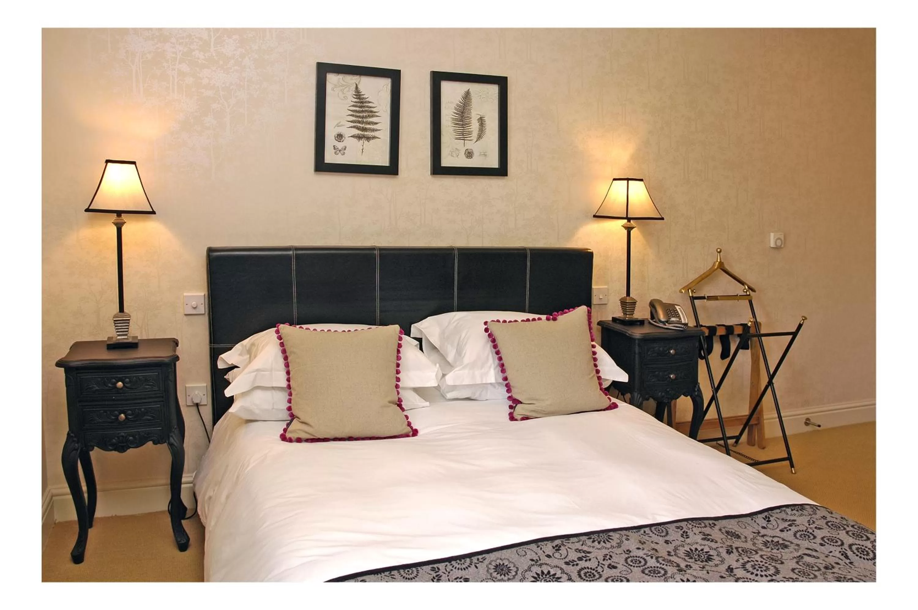 Bedroom, Bed in The Kings Arms