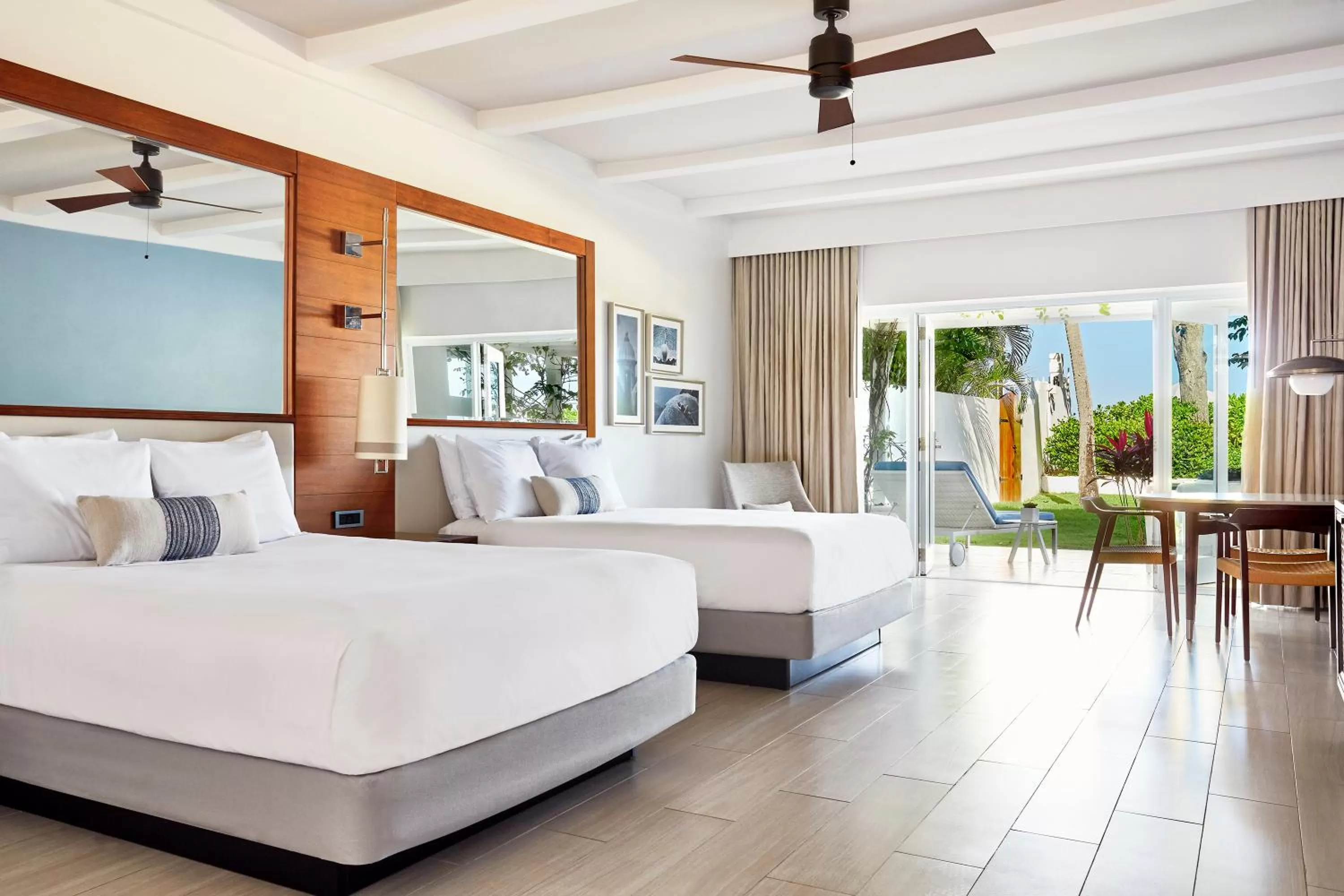 Photo of the whole room, Bed in Fairmont El San Juan Hotel