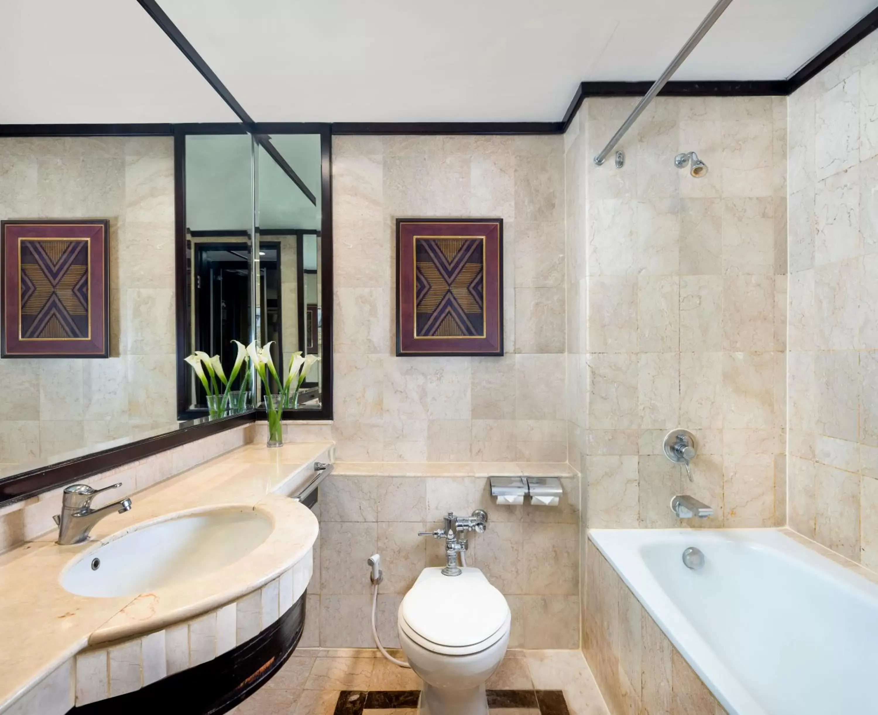 Toilet, Bathroom in Hotel Ciputra Semarang managed by Swiss-Belhotel International