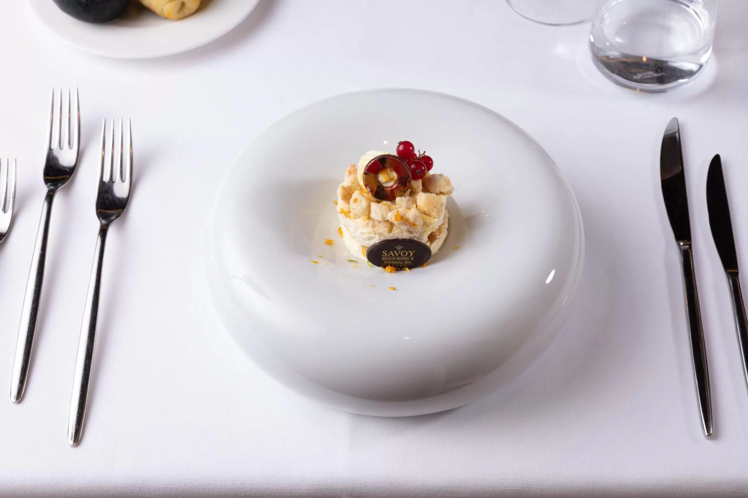 Restaurant/places to eat in Savoy Beach Hotel & Thermal Spa