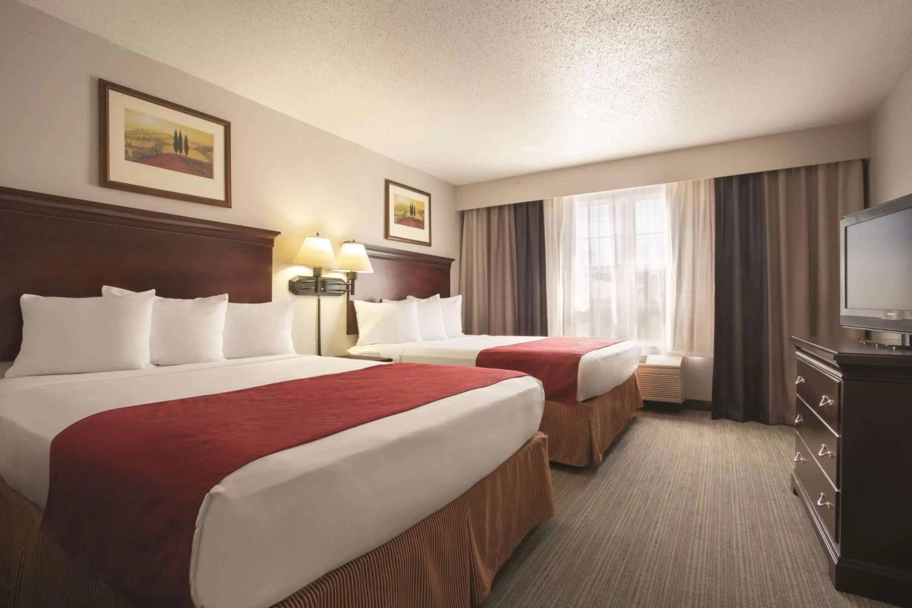 Photo of the whole room, Bed in Country Inn & Suites by Radisson, Moline Airport, IL