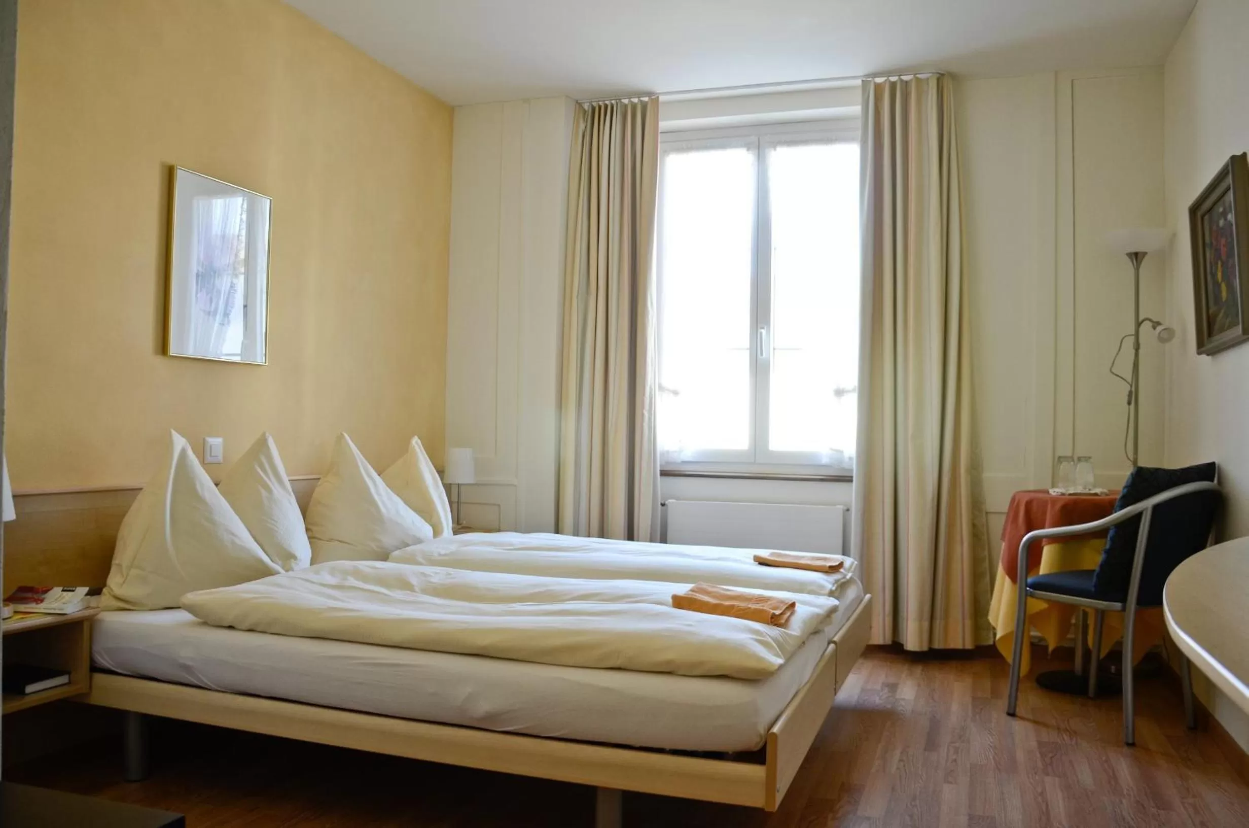 Photo of the whole room, Bed in Gasthaus zum Löwen