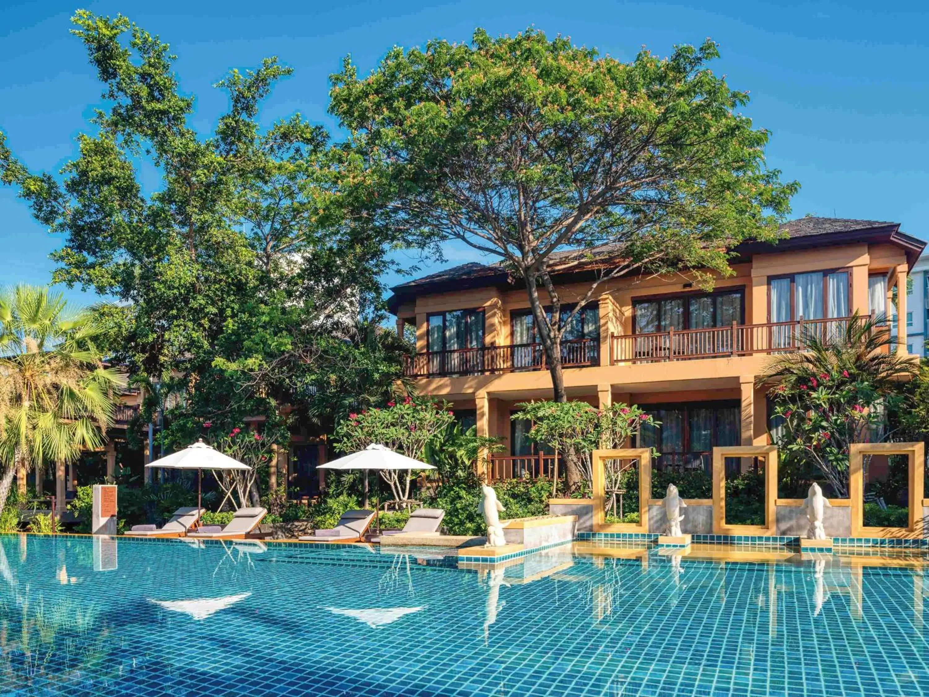 Photo of the whole room, Swimming Pool in Mövenpick Asara Resort & Spa Hua Hin