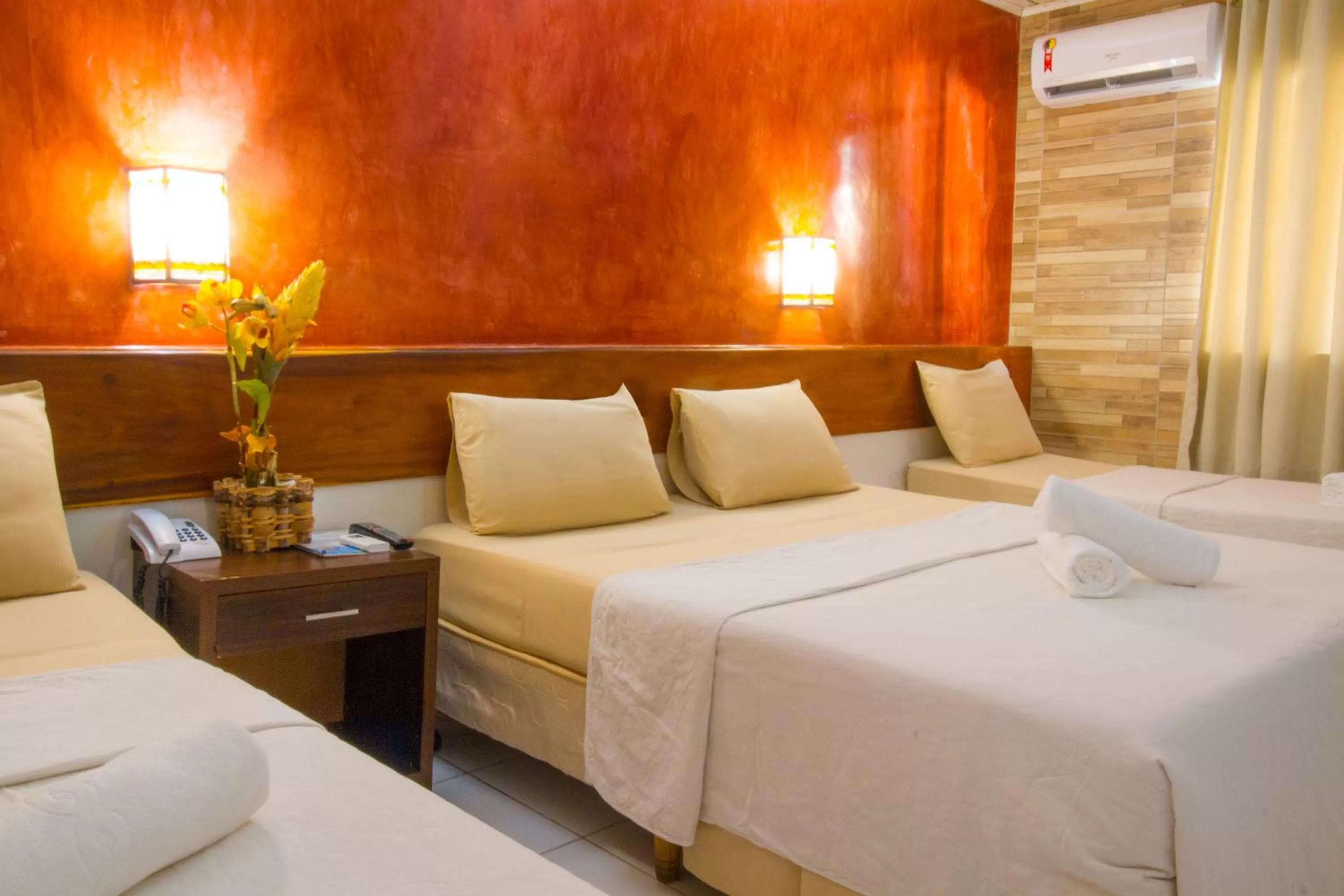 Bedroom, Bed in Shangrilá - Rede Soberano