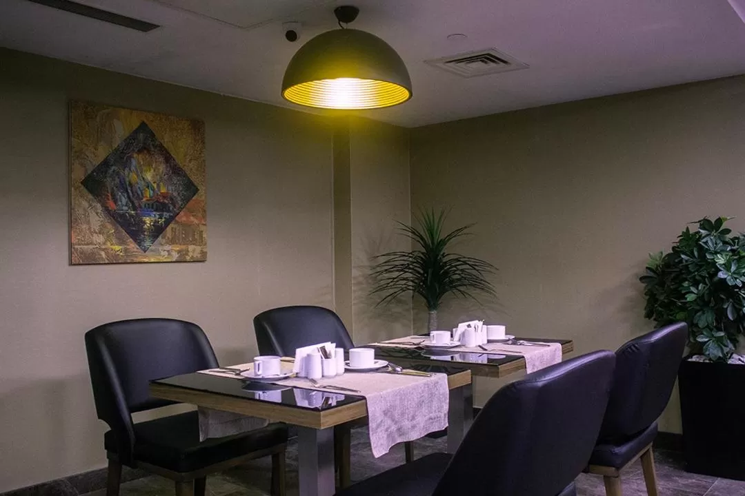 Restaurant/places to eat in Inncity Hotel Nisantasi