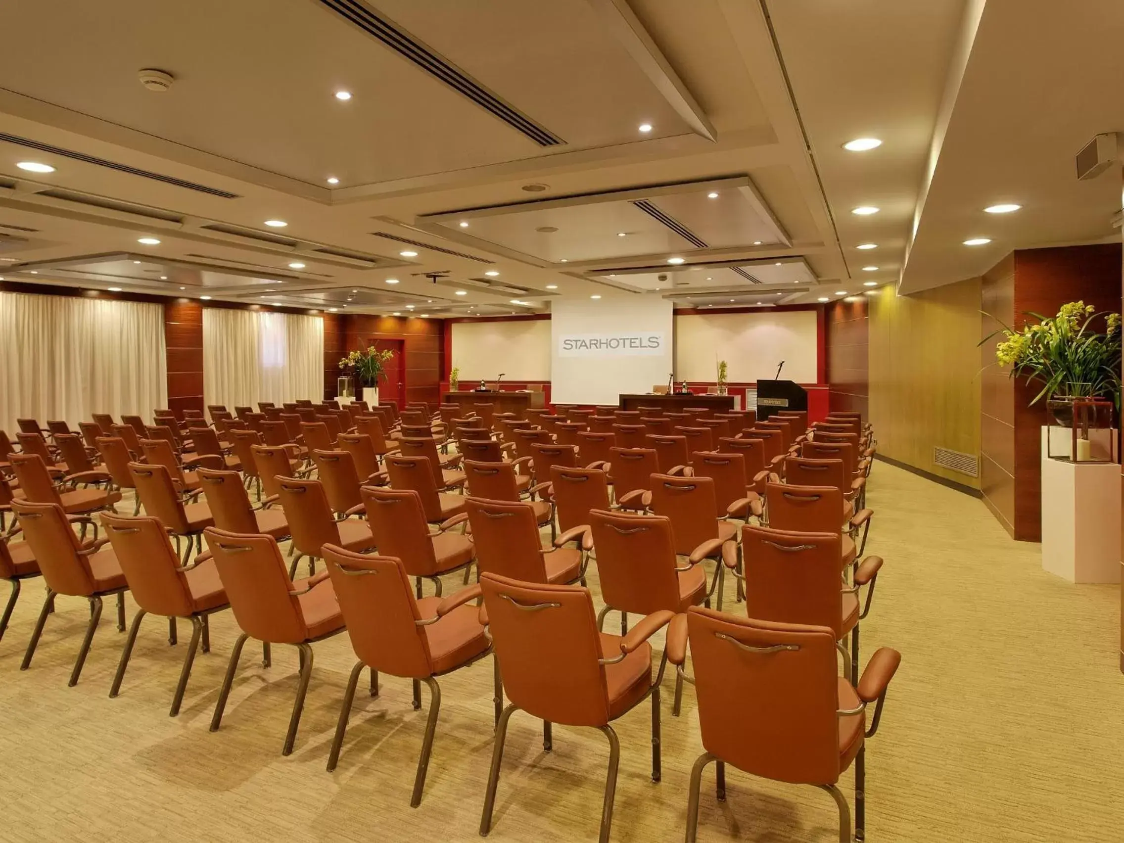 Meeting/conference room in Starhotels Michelangelo Florence