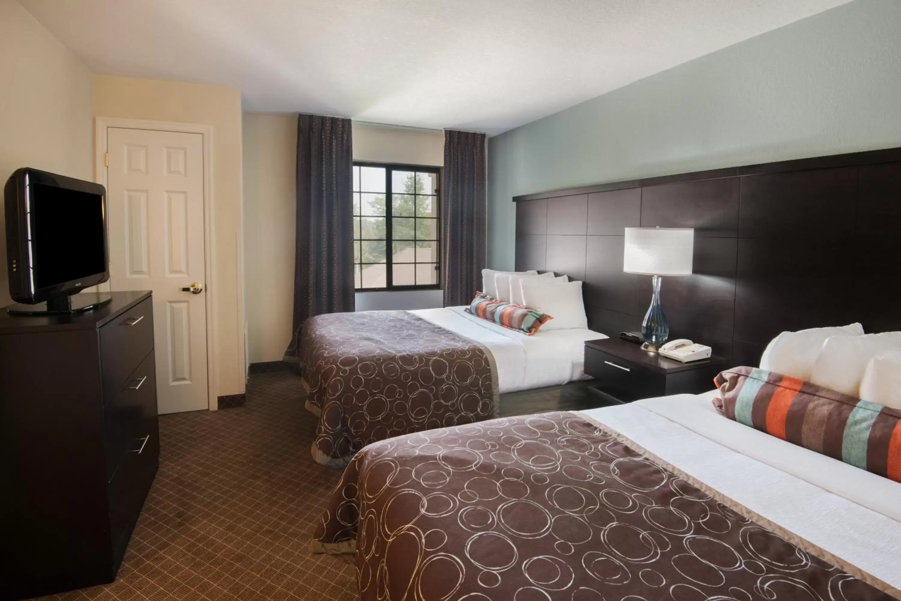 Photo of the whole room, Bed in Staybridge Suites Columbus-Airport, an IHG Hotel