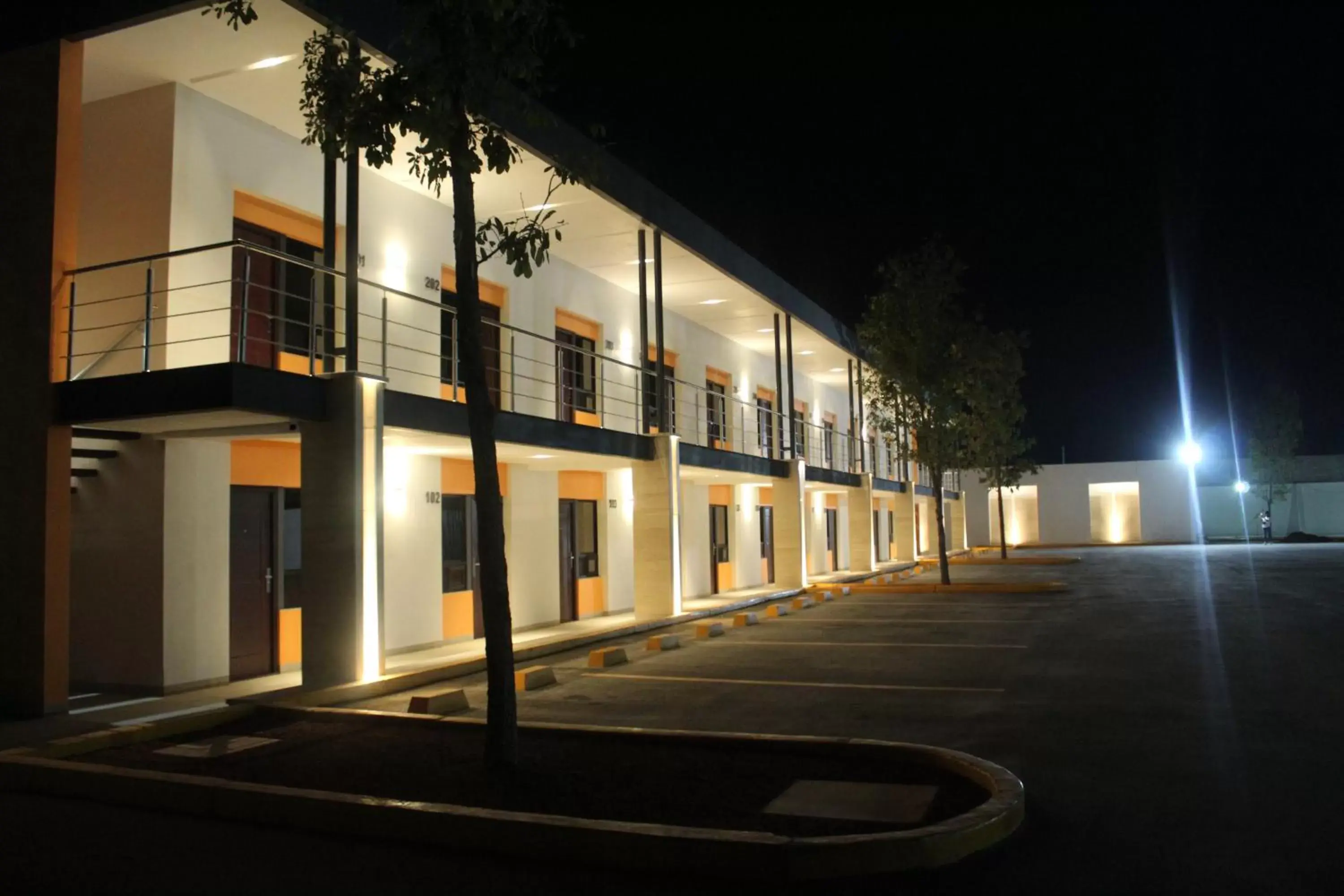 Property Building in Hotel Valle Express