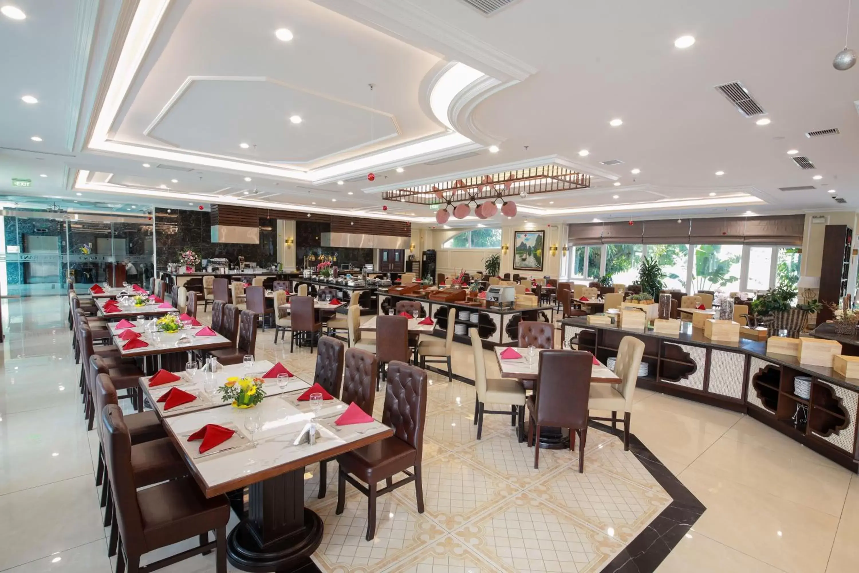 Restaurant/places to eat in Ninh Binh Legend Hotel Restaurant/places to eat in Ninh Binh Legend Hotel