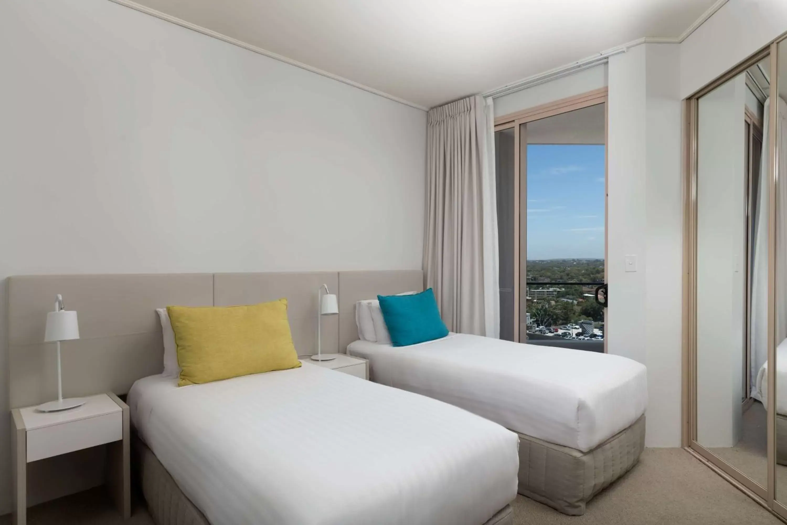 Photo of the whole room, Bed in Rydges Cronulla Beachside