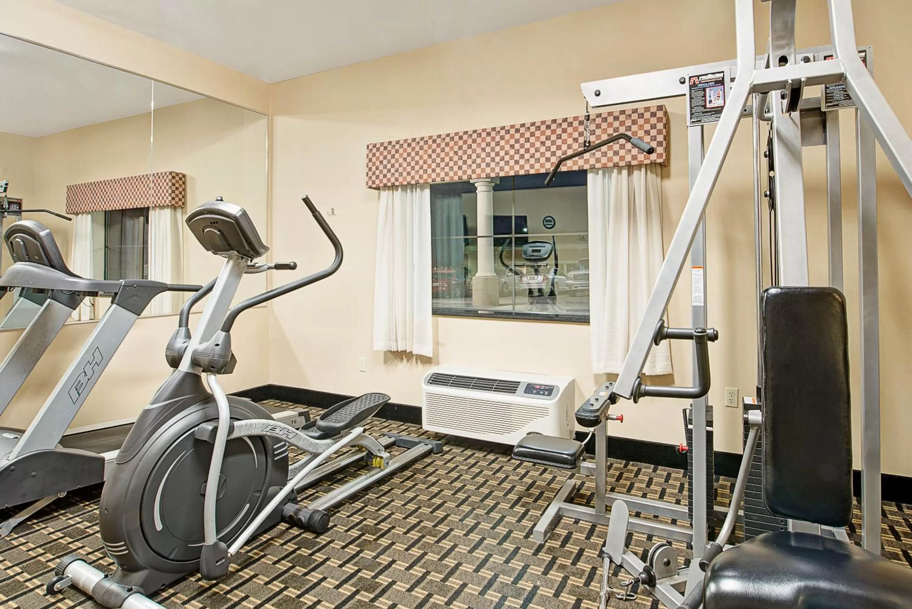 Fitness centre/facilities in Baymont by Wyndham Decatur