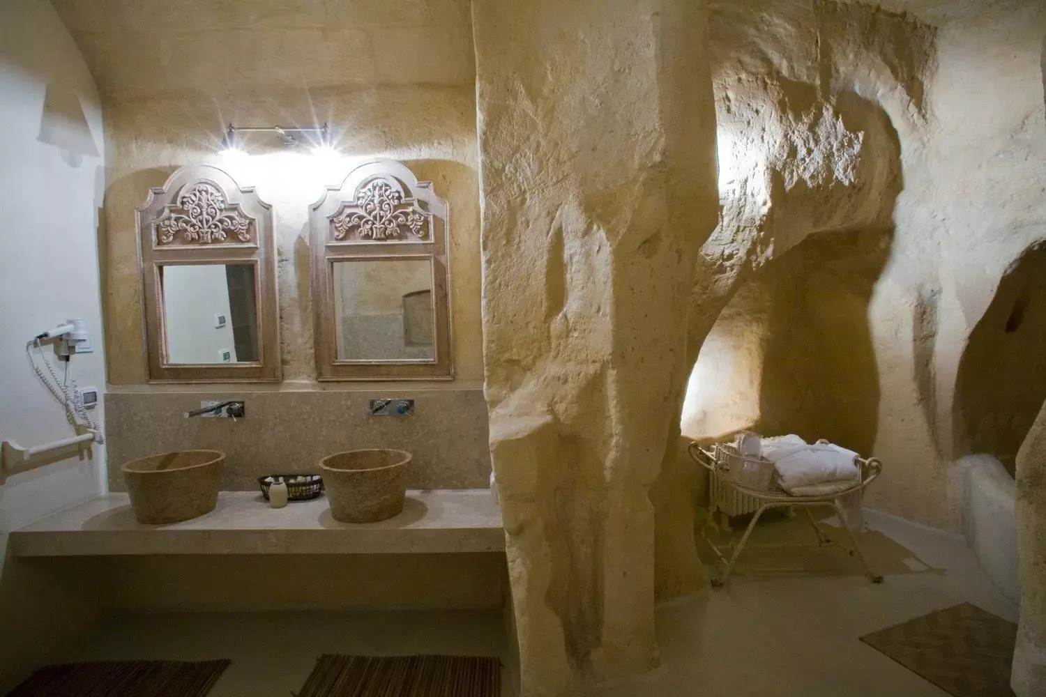 Bathroom in L'Hotel In Pietra