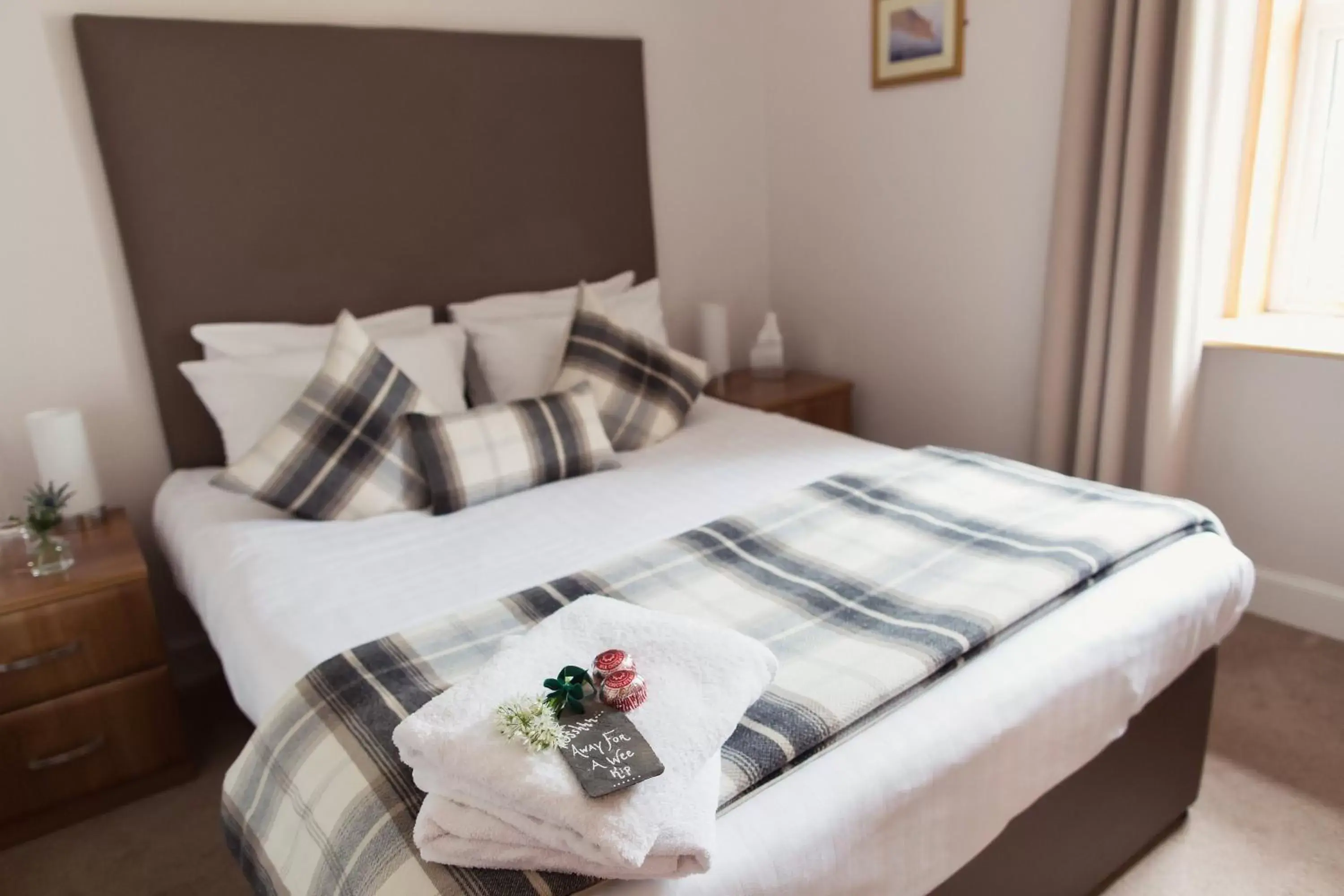 Bed in Inverkip Hotel
