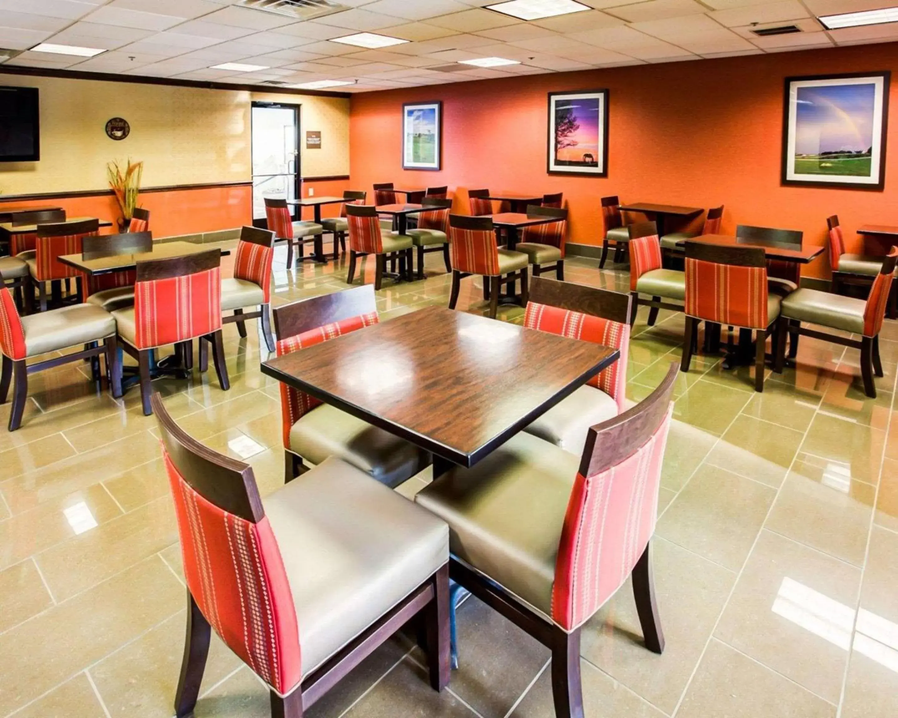 Restaurant/Places to Eat in Comfort Suites Georgetown