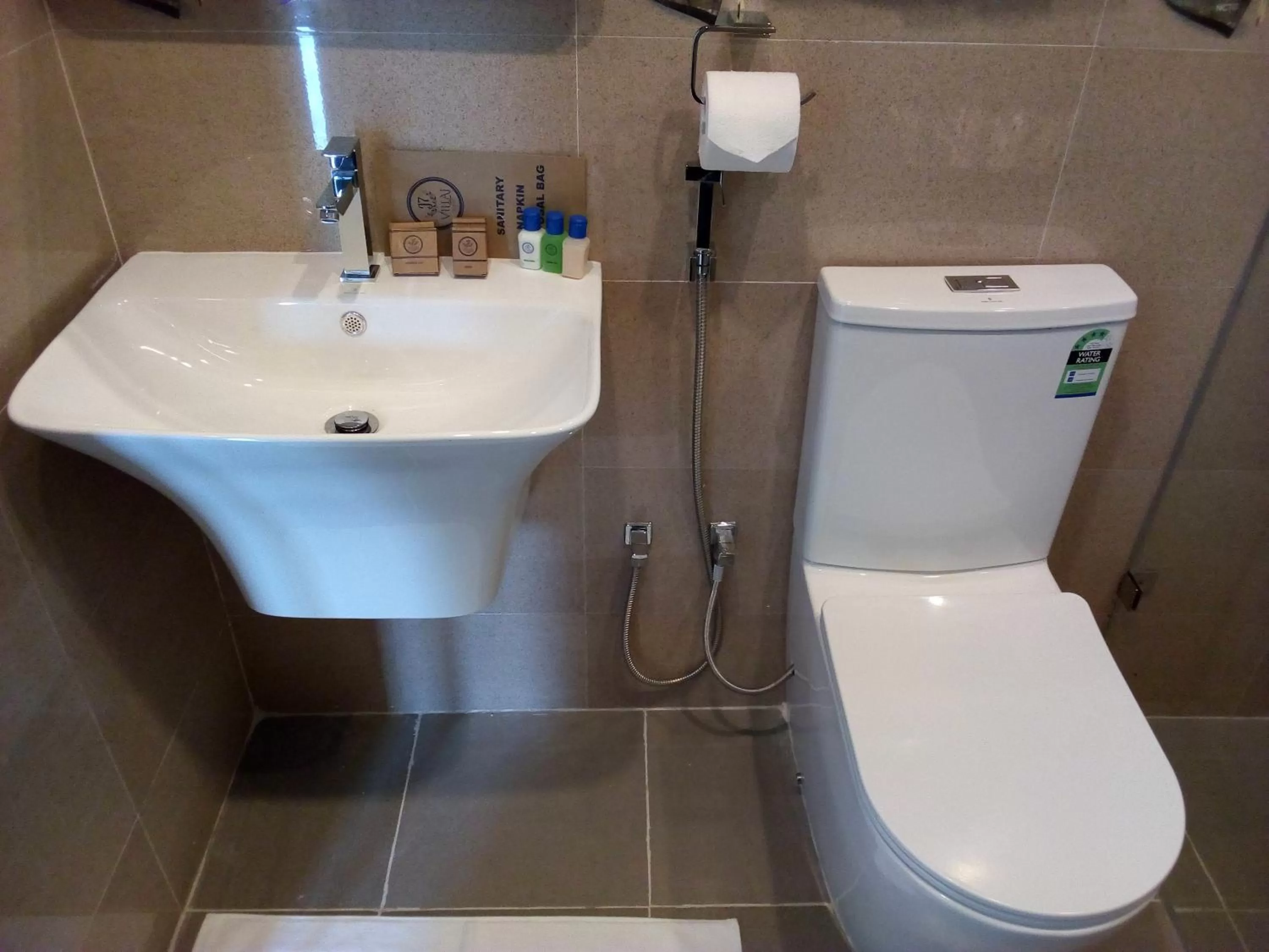 Toilet, Bathroom in J7 Villaj Resort